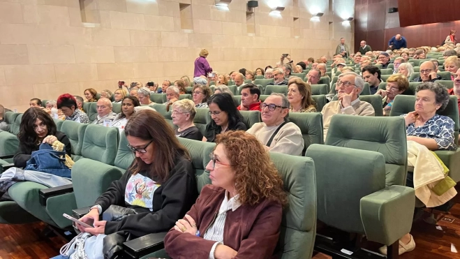 Público en la Muestra de Cine Etnográfico. Foto Mercedes Manterola