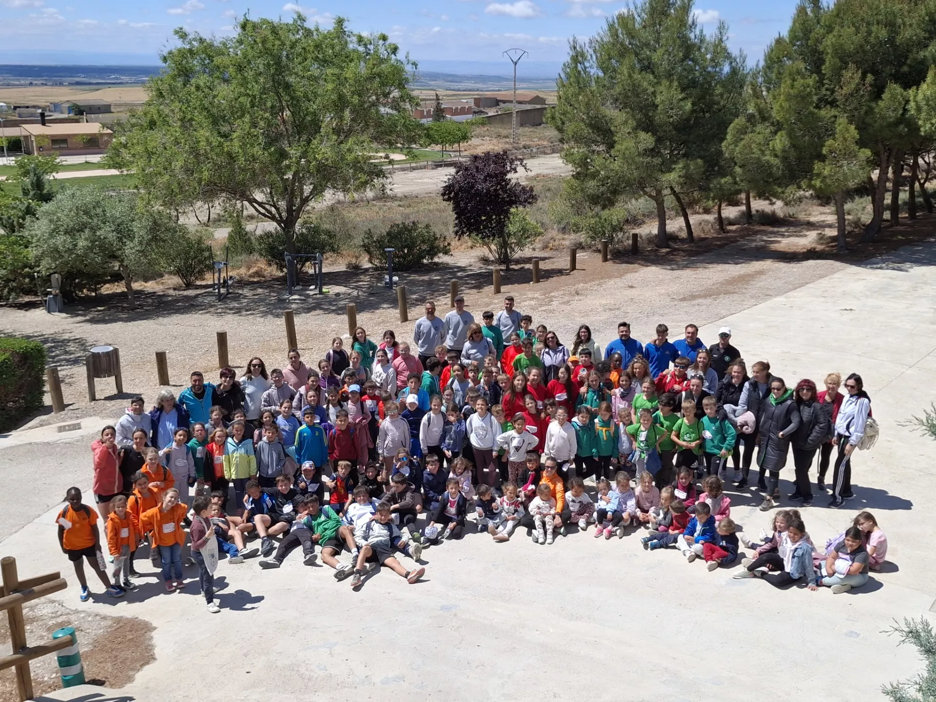 Foto de familia de los participantes.