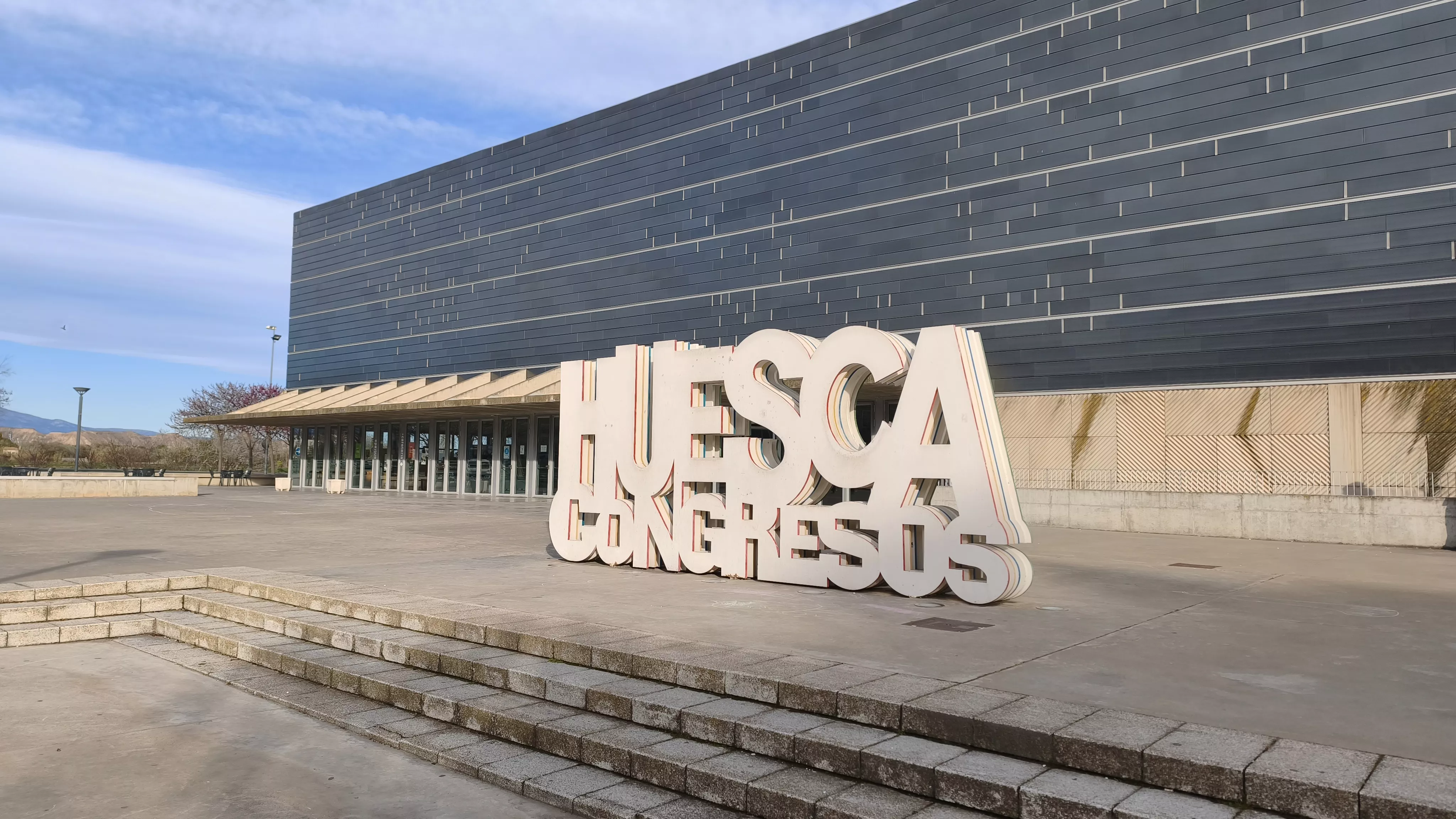El concierto tiene lugar en el Palacio de Congresos de Huesca.