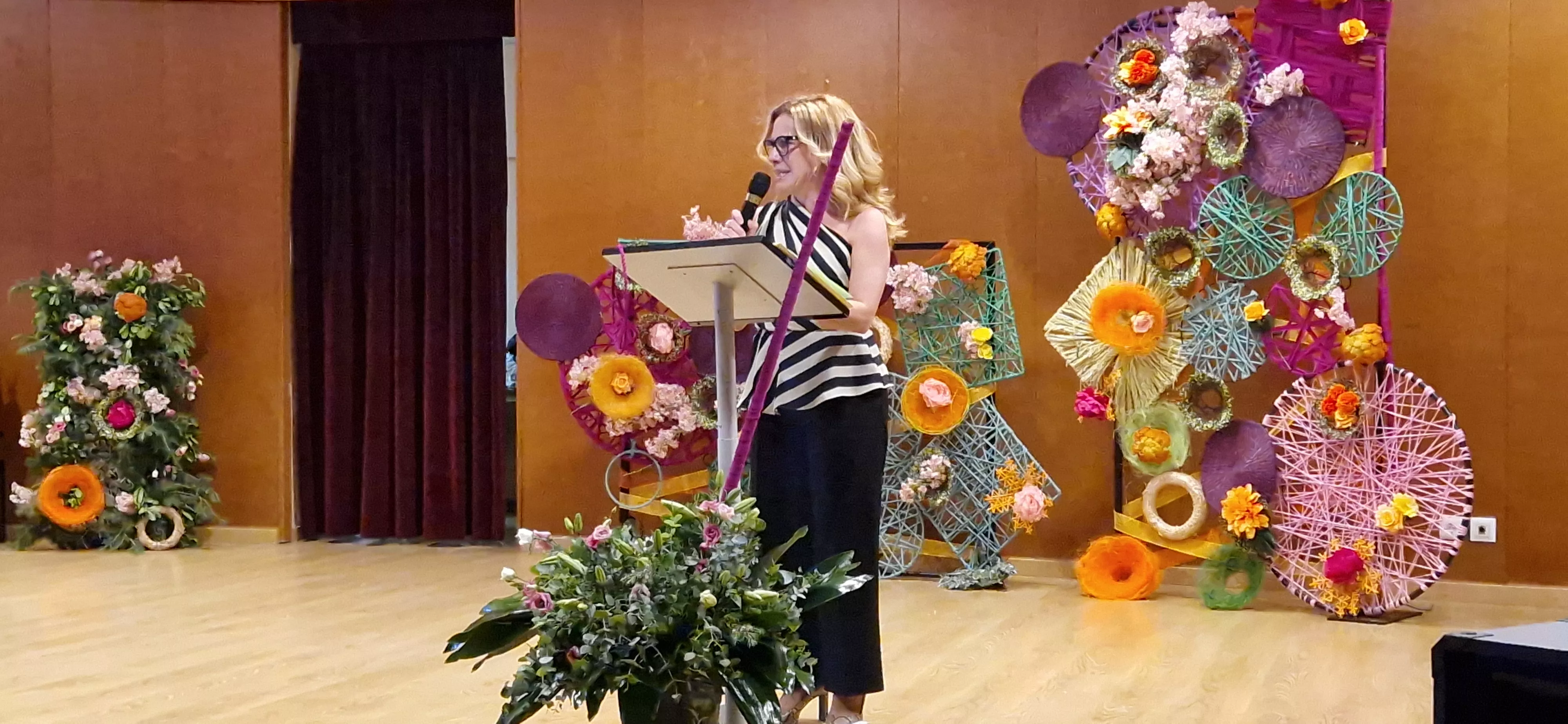Mónica Martínez, este jueves en el homenaje a los profesores jubilados en la provincia de Huesca. Foto Myriam Martínez