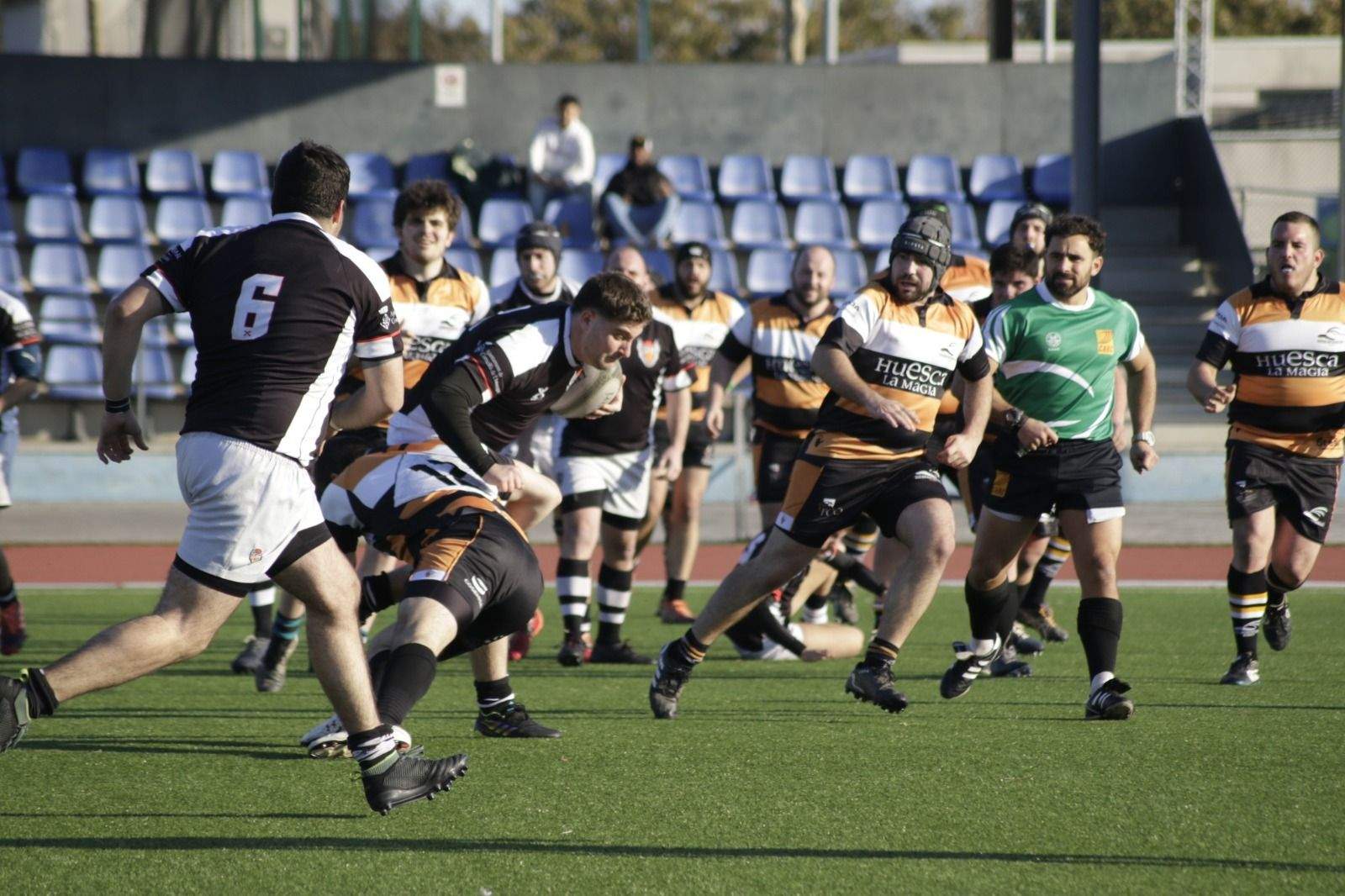 Partido en Cornellá del Quebrantahuesos Rugby de Huesca