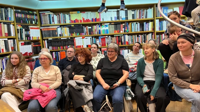 Público asistente a la presentación en la Anónima. Foto Mercedes Manterola