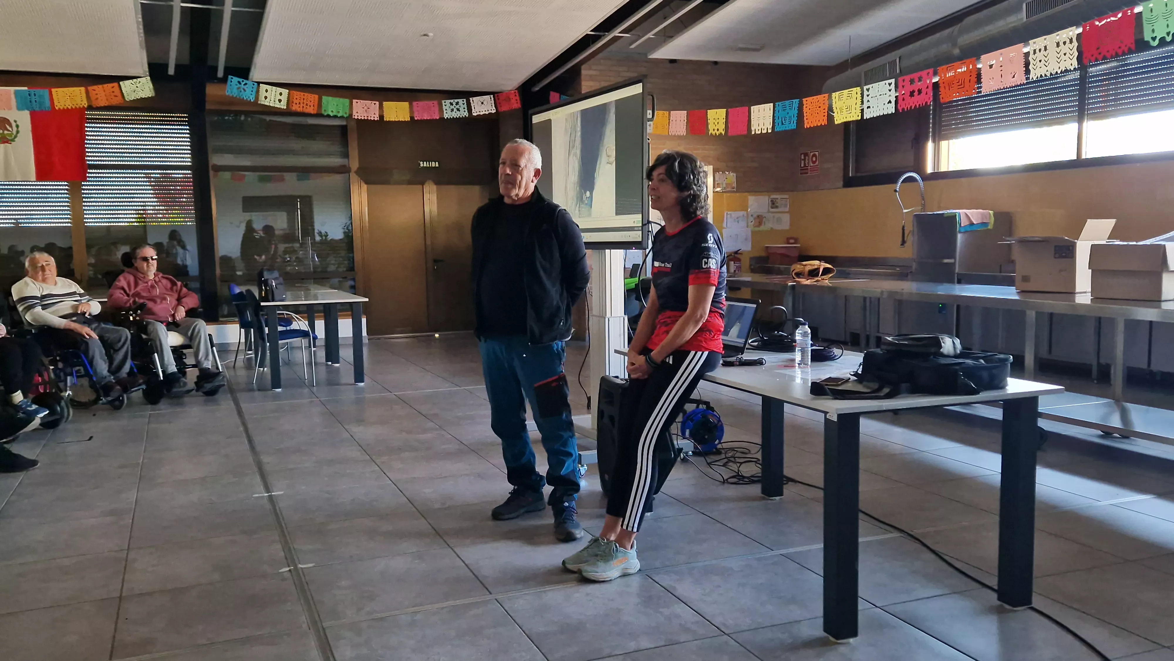 Curso de espeleología en Aspace Huesca. Foto Myriam Martínez