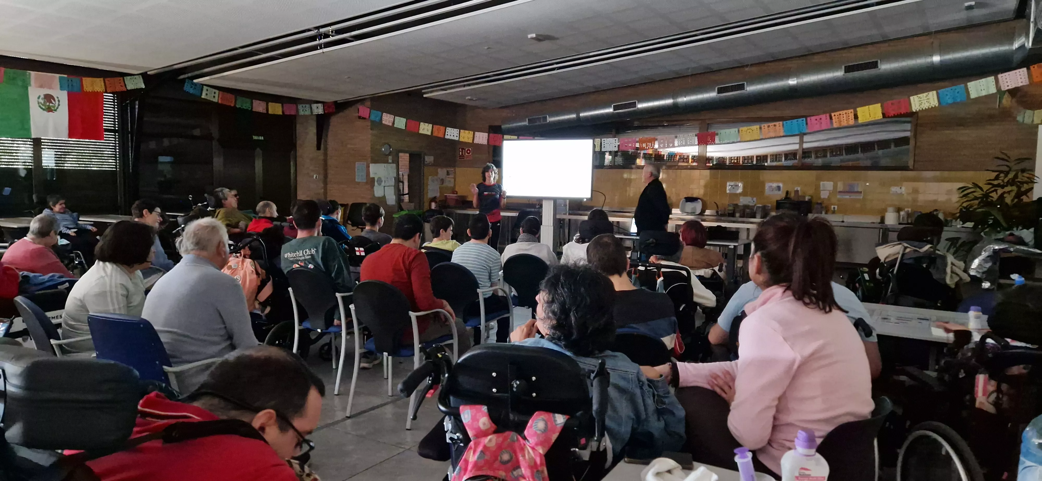 Curso de espeleología en Aspace Huesca. Foto Myriam Martínez