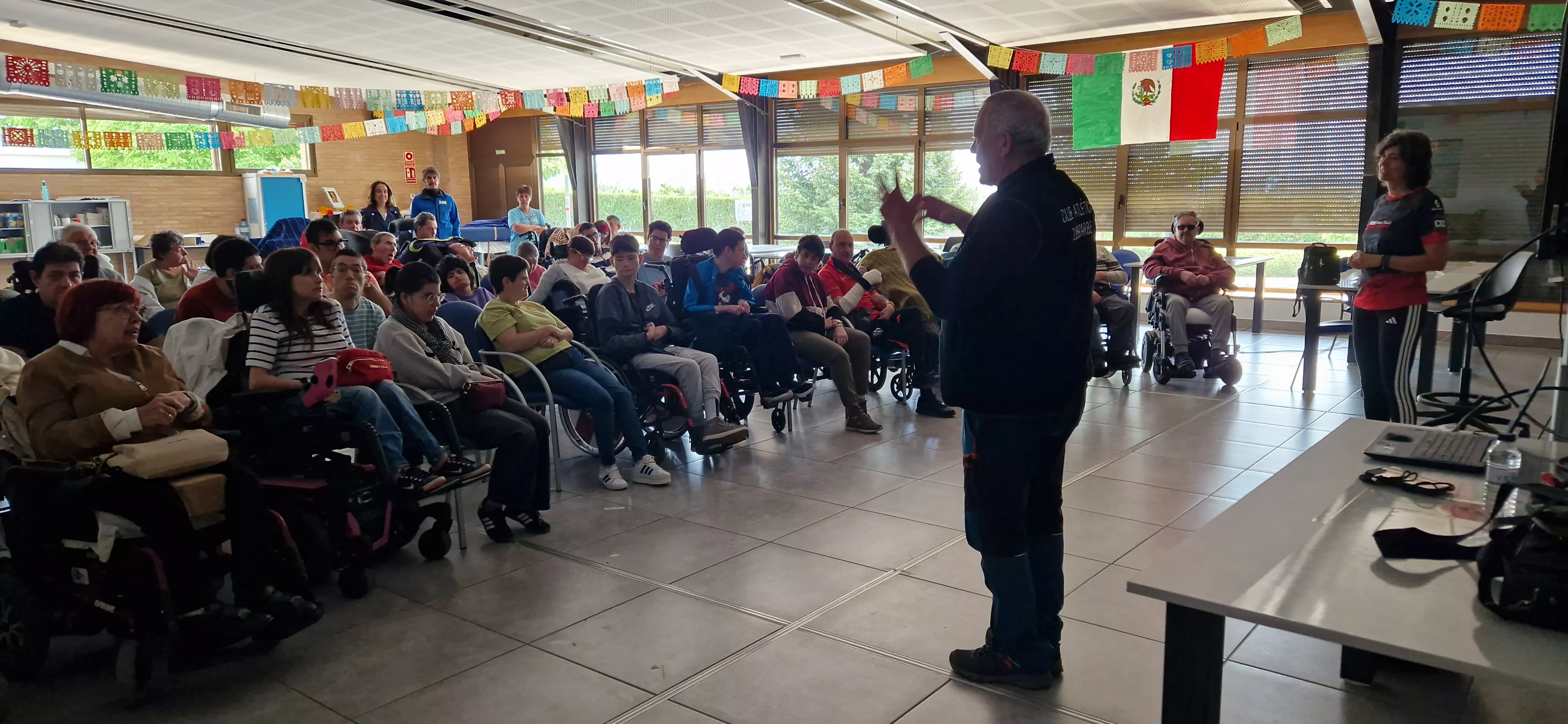 Curso de espeleología en Aspace Huesca. Foto Myriam Martínez