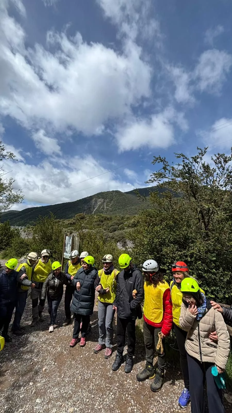 Visita a la Cueva de las Güixas en Villanúa.