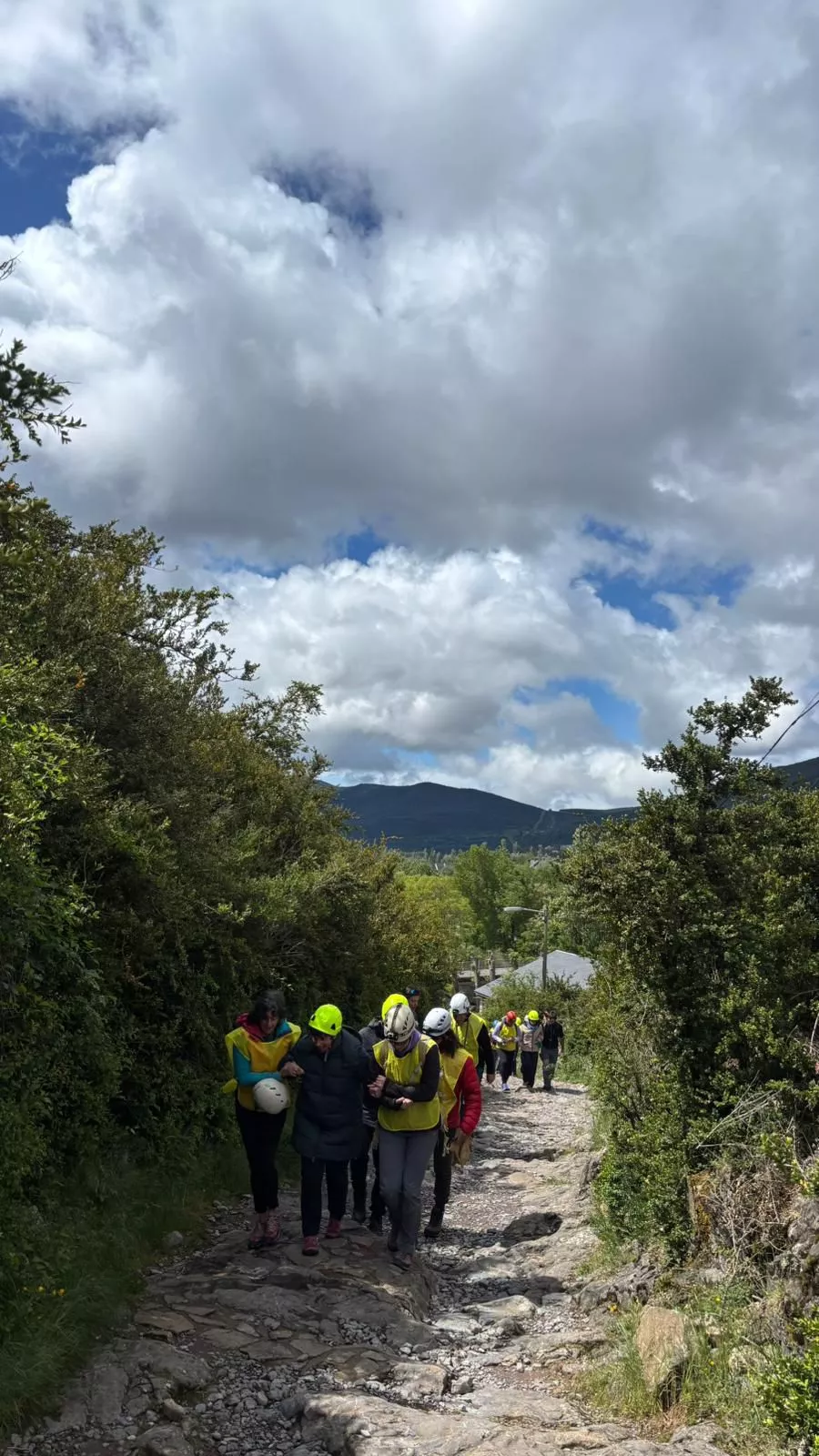 Visita a la Cueva de las Güixas en Villanúa.