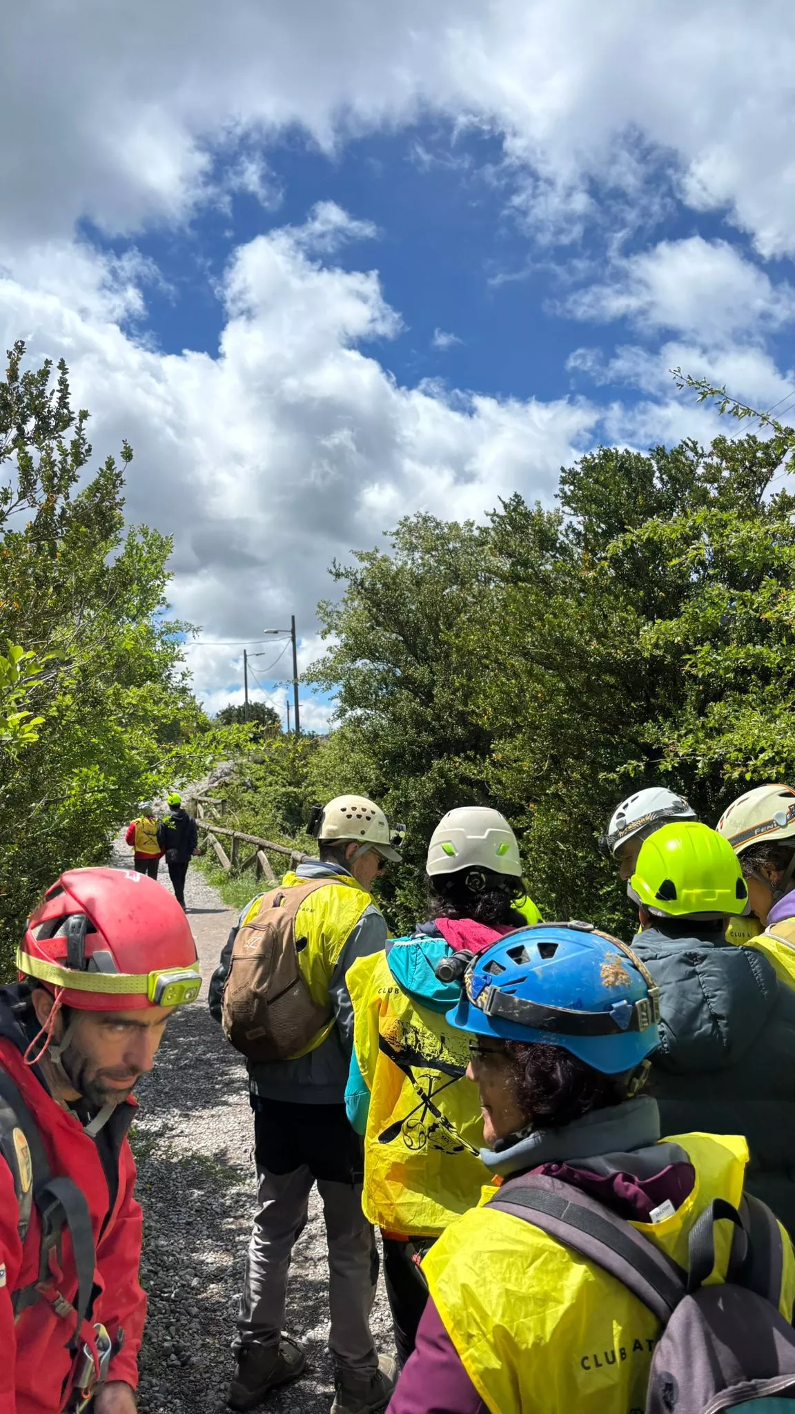 Visita a la Cueva de las Güixas en Villanúa.