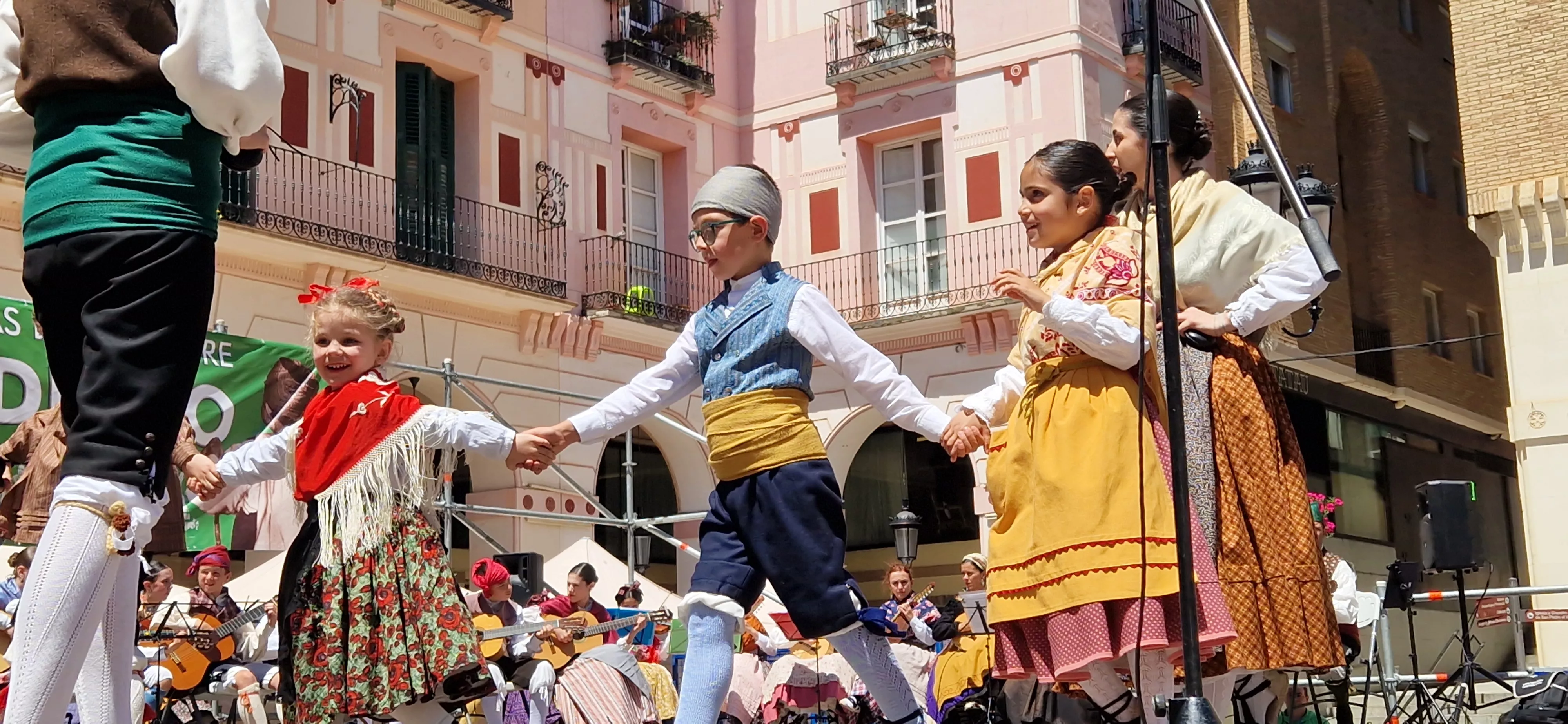 Imágenes del IX Encuentro de Escuelas de Folklore José Rodrigo