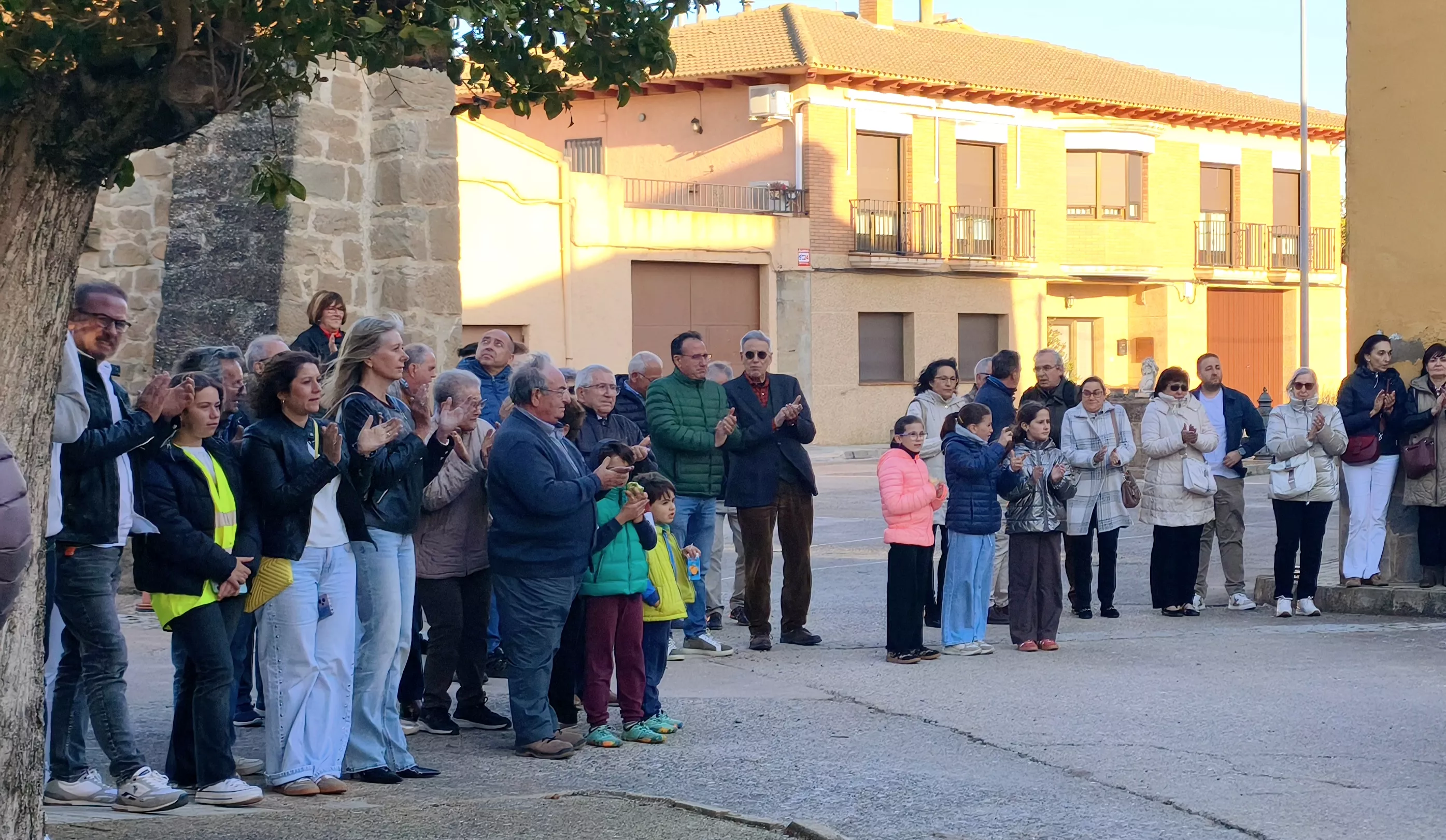 Homenaje al Teniente General Perena en Ortilla. Foto María José Sampietro