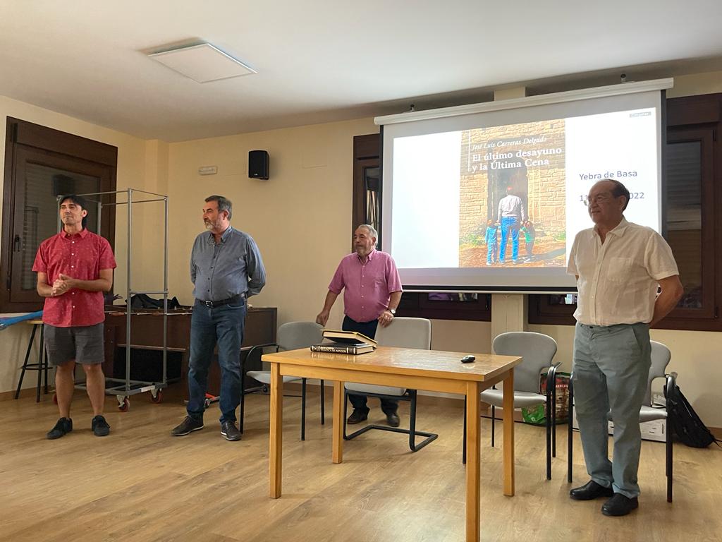 Homenaje de Yebra de Basa al doctor Carreras con presencia de Luis Miguel Tobajas y José Lafragüeta.