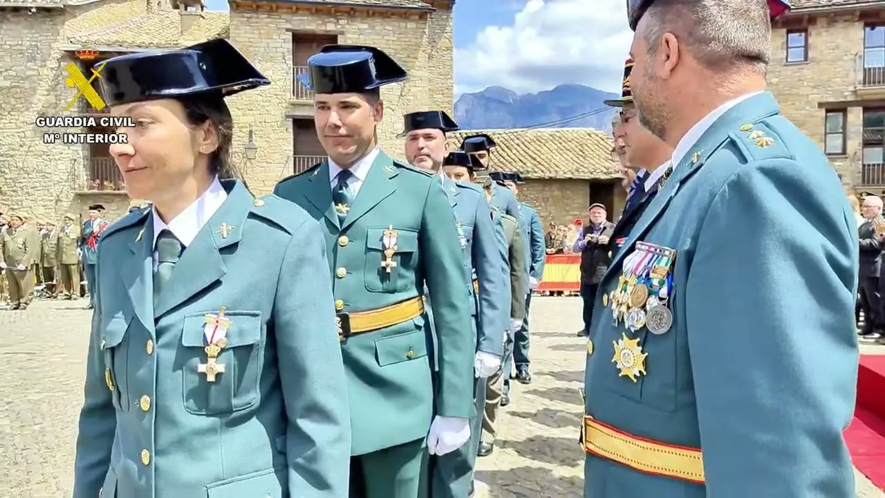 La Guardia Civil reivindica su vínculo con el Pirineo.