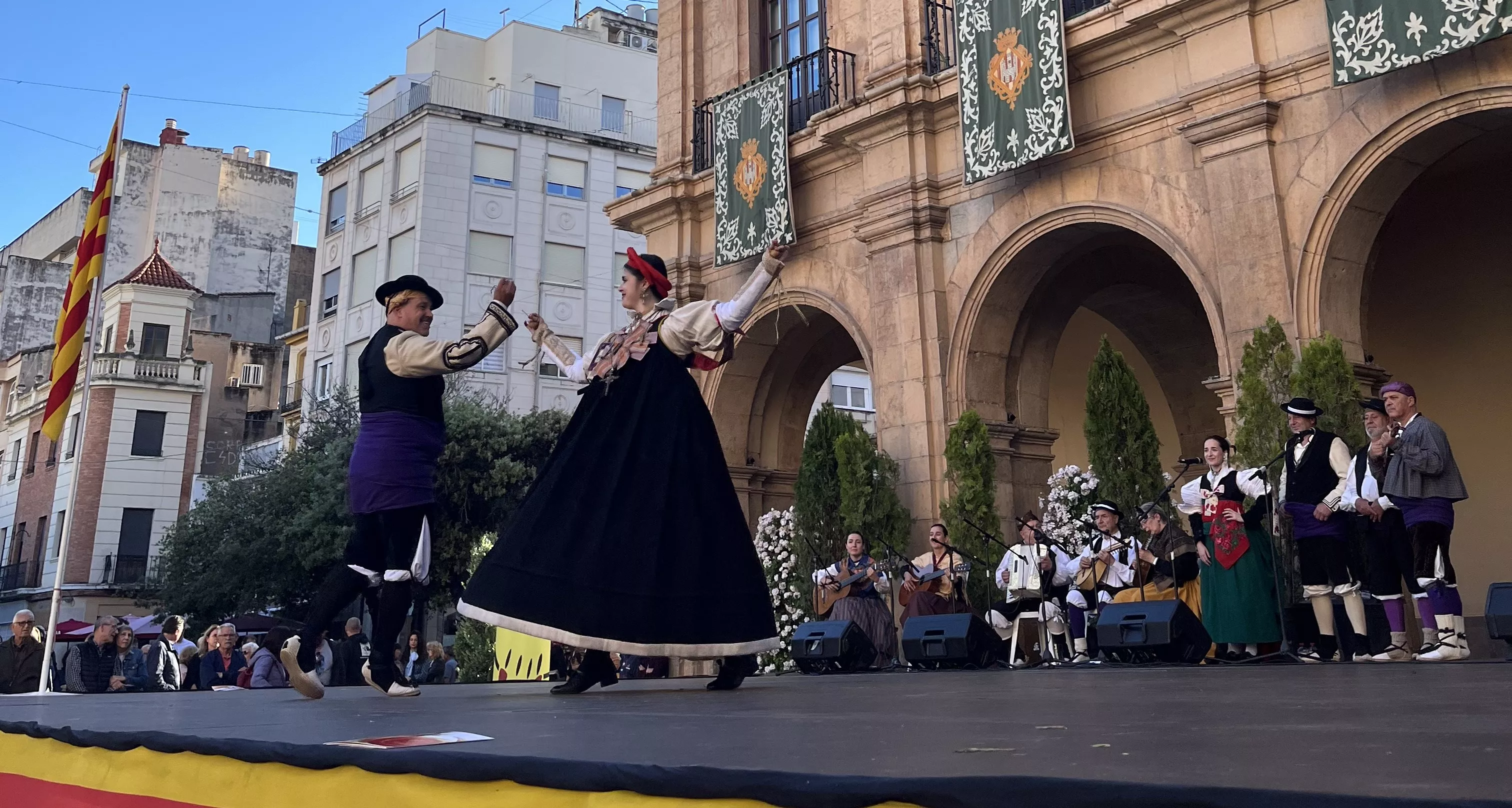Grupo Folklórico Alto Aragón en Castellón.