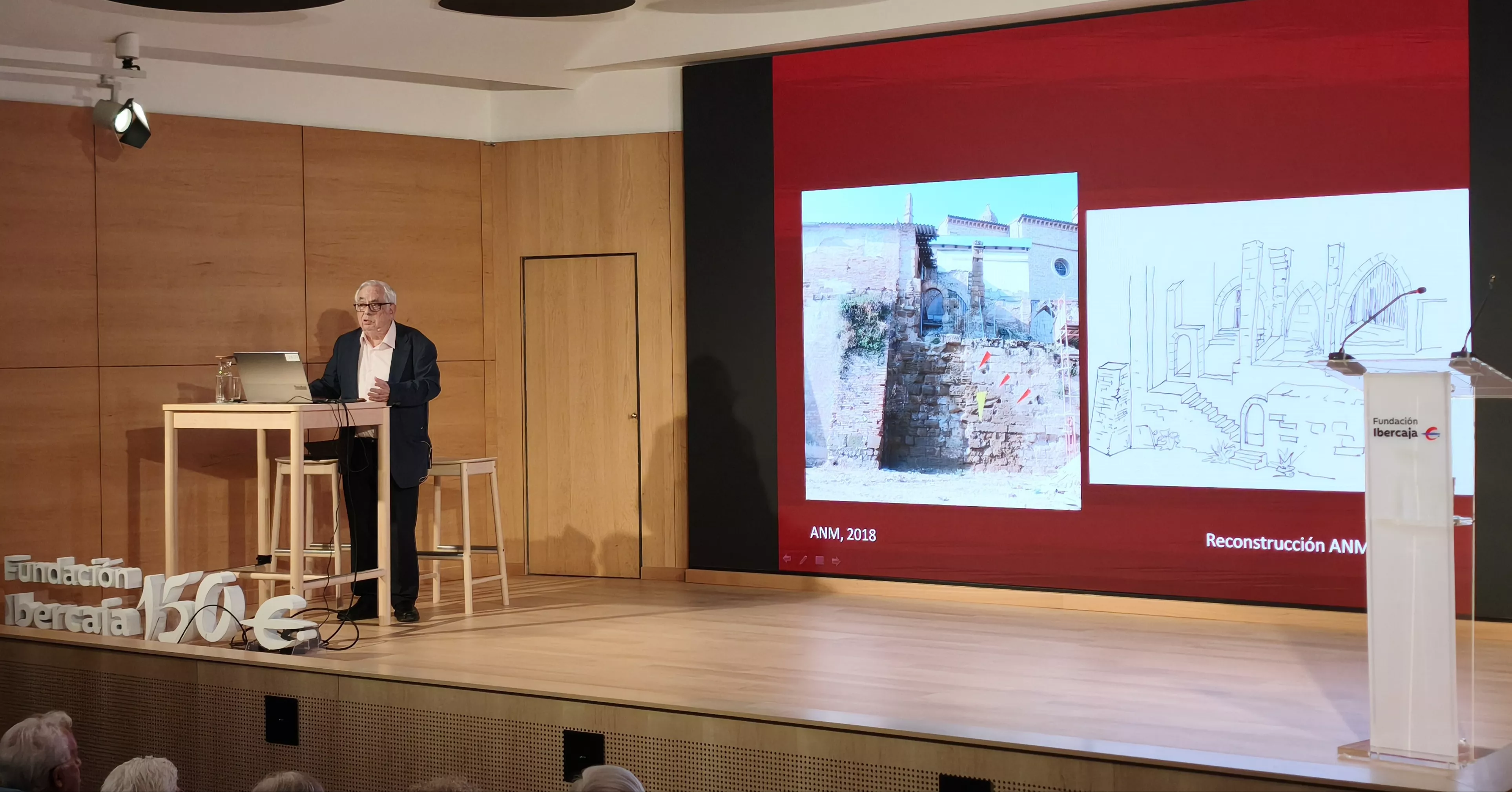 Presentación del nuevo libro de Antonio Naval Mas sobre el conjunto de la Catedral. Foto María José Sampietro