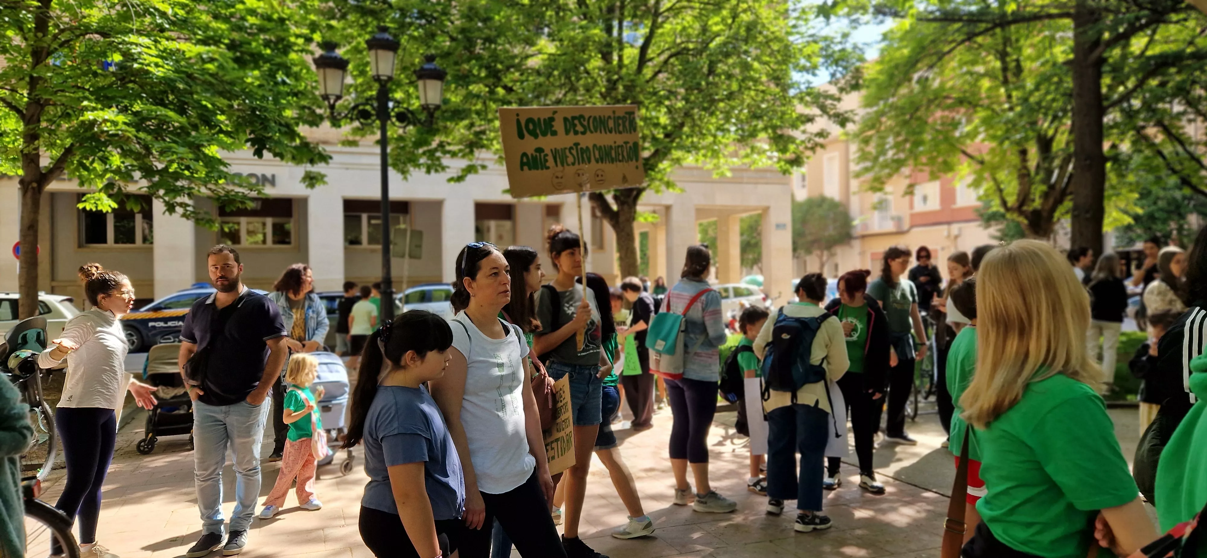 Concentración en el primer día de la huelga educativa. Foto Myriam Martínez