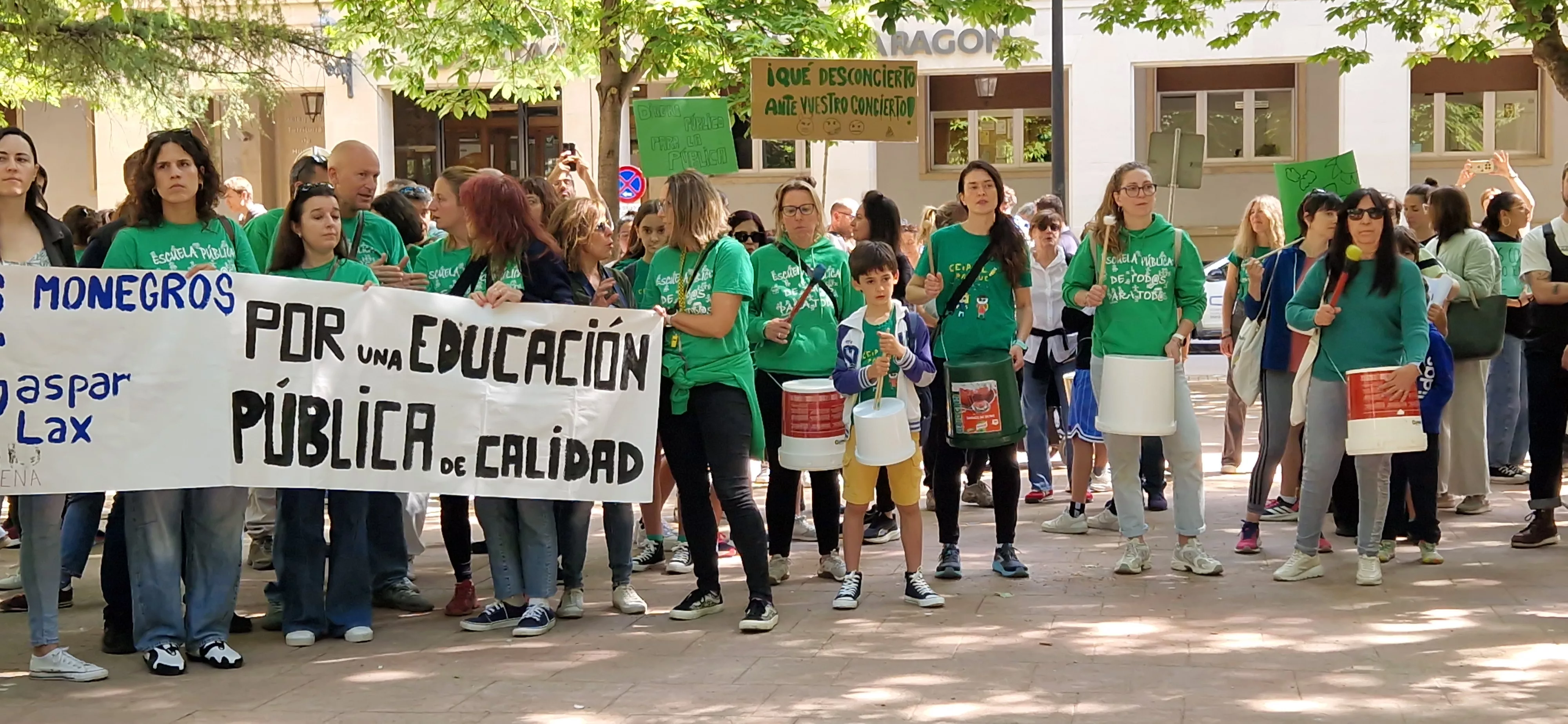 Concentración en el primer día de la huelga educativa. Foto Myriam Martínez