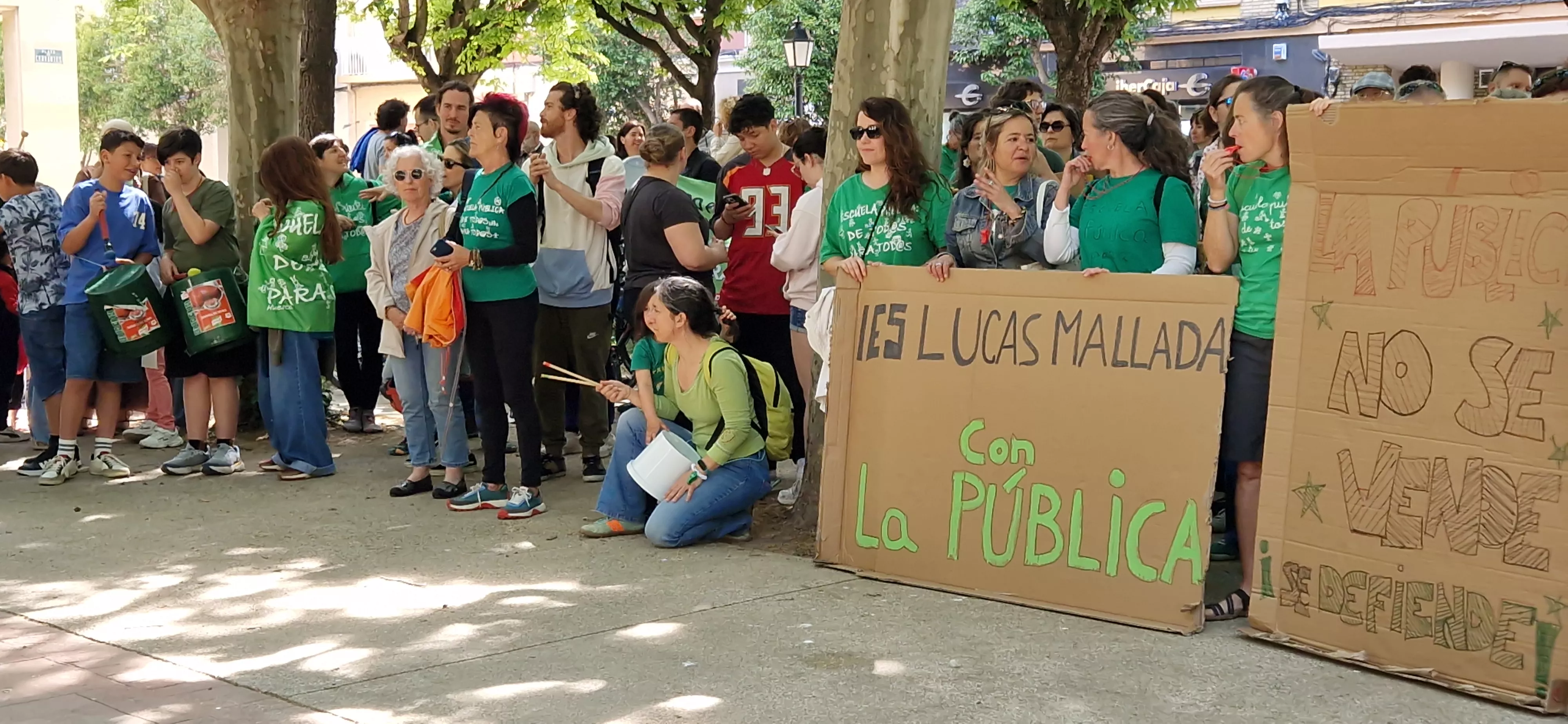 Concentración en el primer día de la huelga educativa. Foto Myriam Martínez