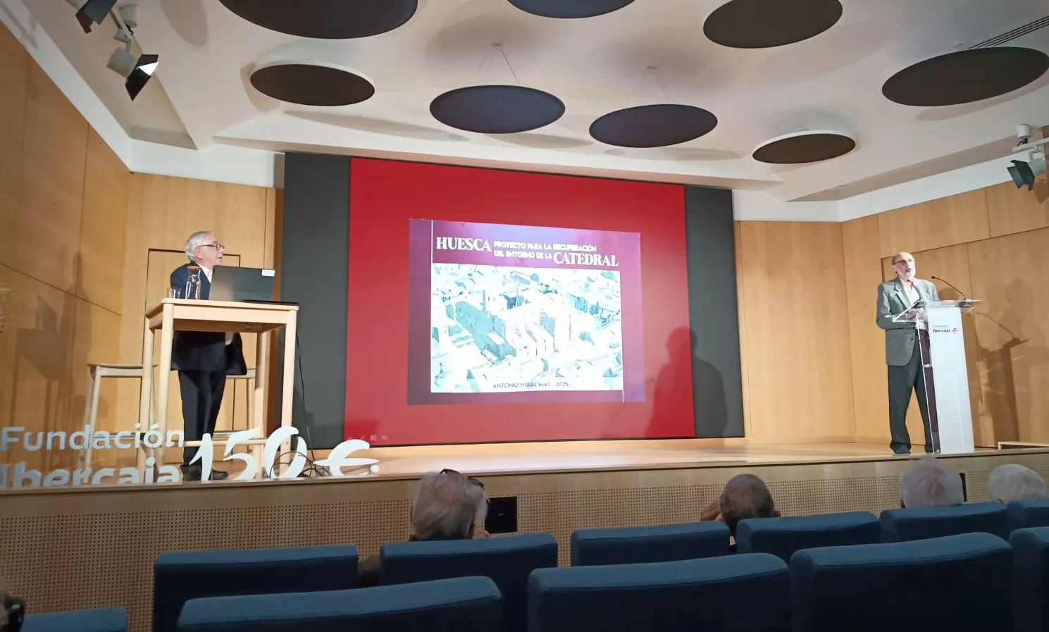 Presentación del nuevo libro de Antonio Naval Mas sobre el conjunto de la Catedral. Foto Michel Alcubierre