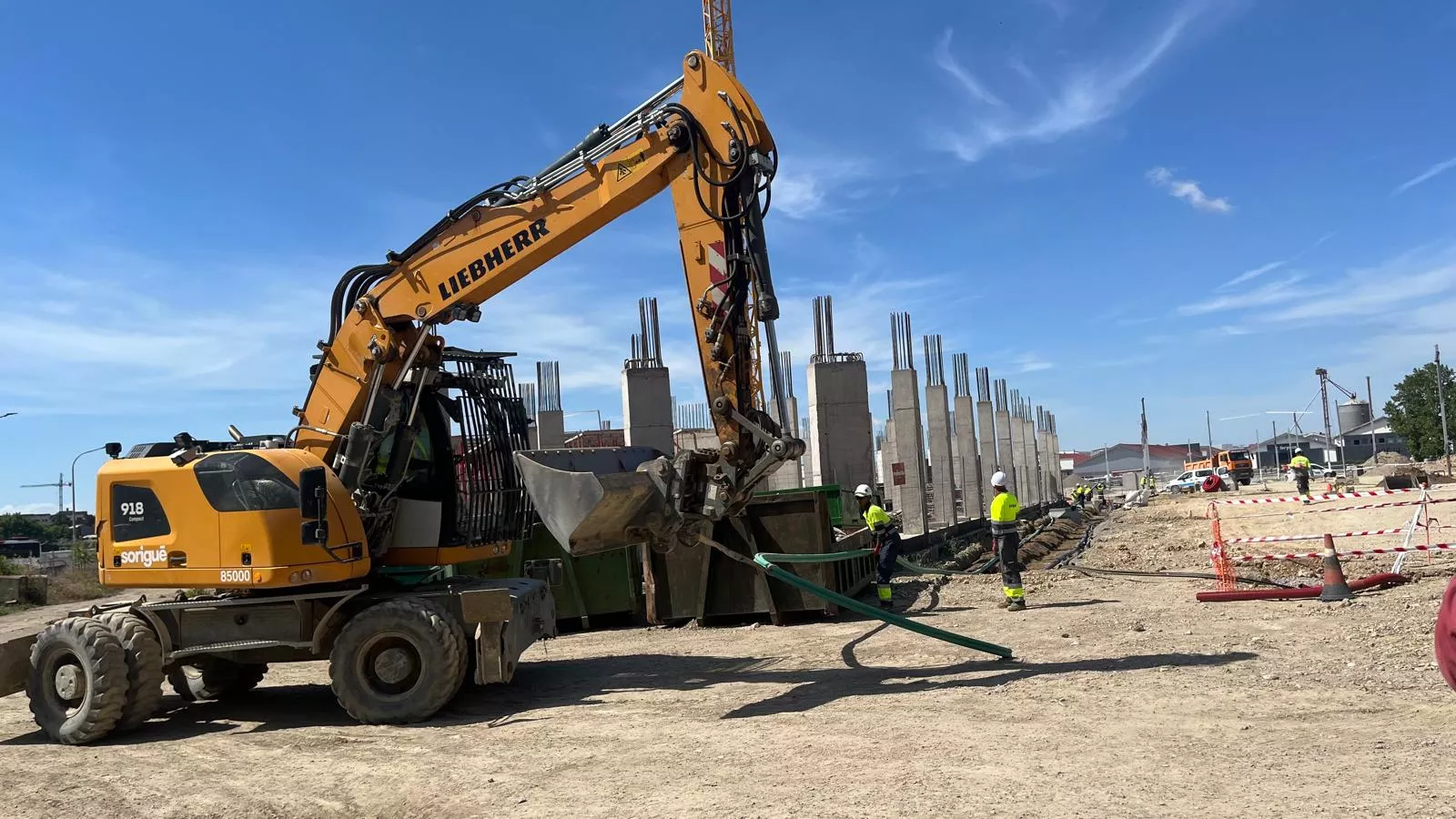 Visita a las obras de urbanización del Polígono Harineras de Huesca. Foto Mercedes Manterola