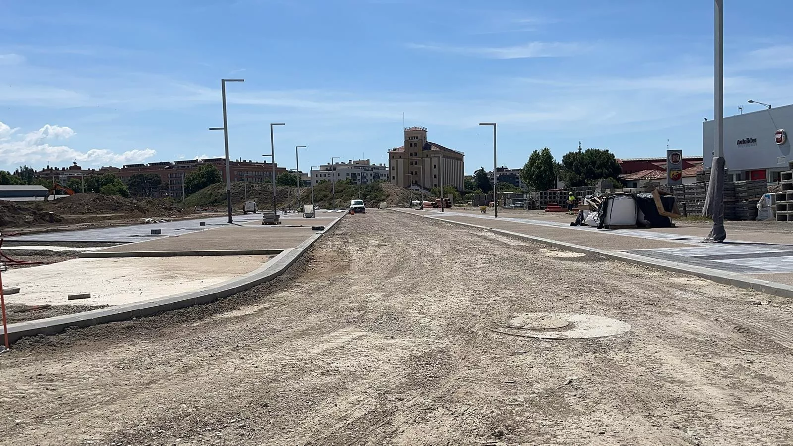 Visita a las obras de urbanización del Polígono Harineras de Huesca. Foto Mercedes Manterola
