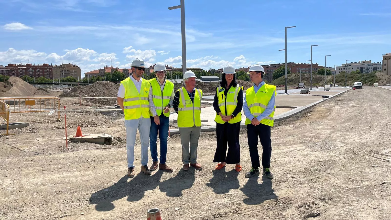 Visita a las obras de urbanización del Polígono Harineras de Huesca. Foto Mercedes Manterola