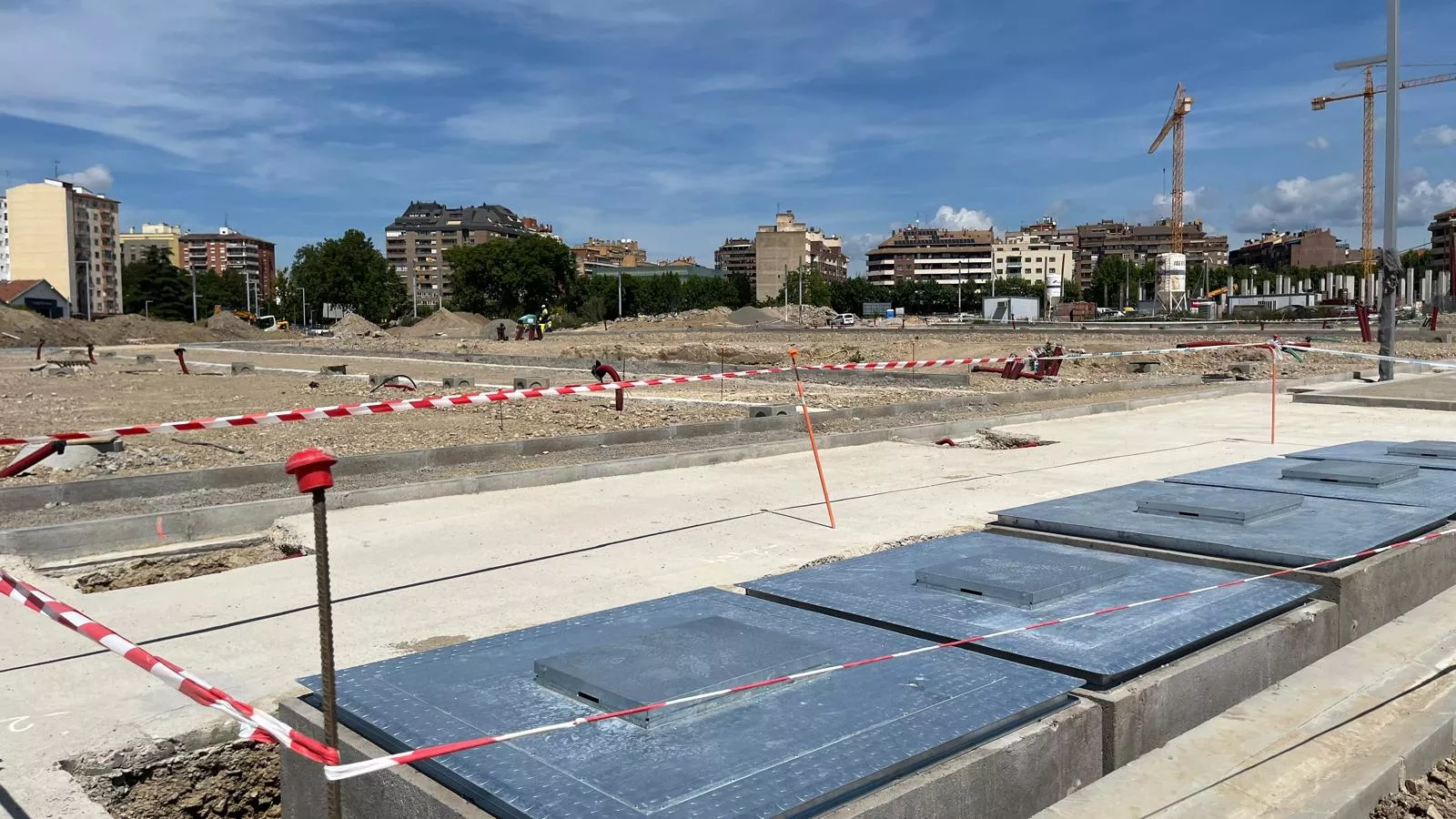 Visita a las obras de urbanización del Polígono Harineras de Huesca. Foto Mercedes Manterola