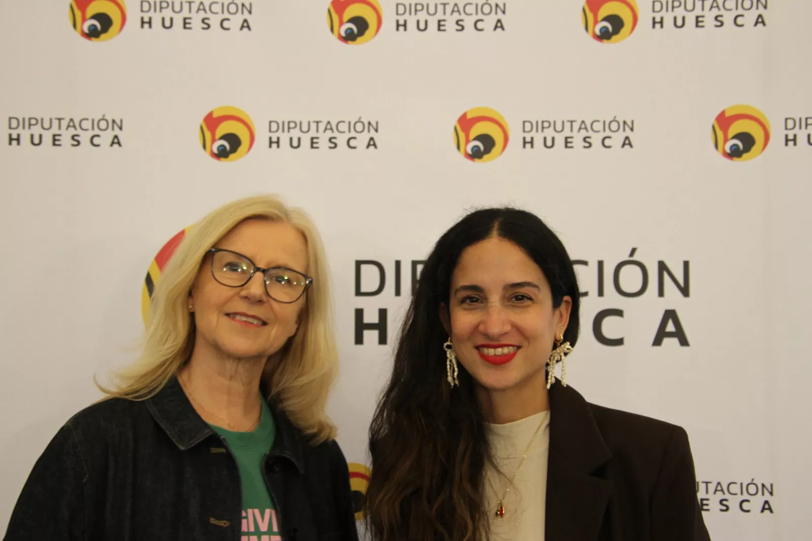 Azucena Rodríguez y Ana Jarén. Foto Carlos Neofato