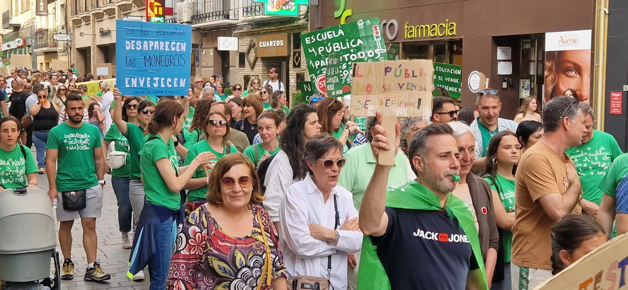 Huelga educativa en Huesca. Foto Myriam Martínez