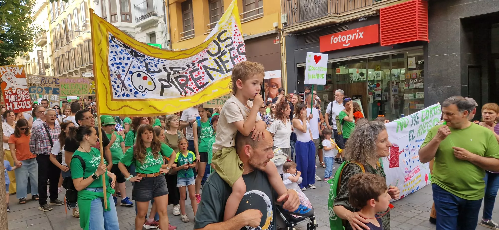 Huelga educativa en Huesca. Foto Myriam Martínez
