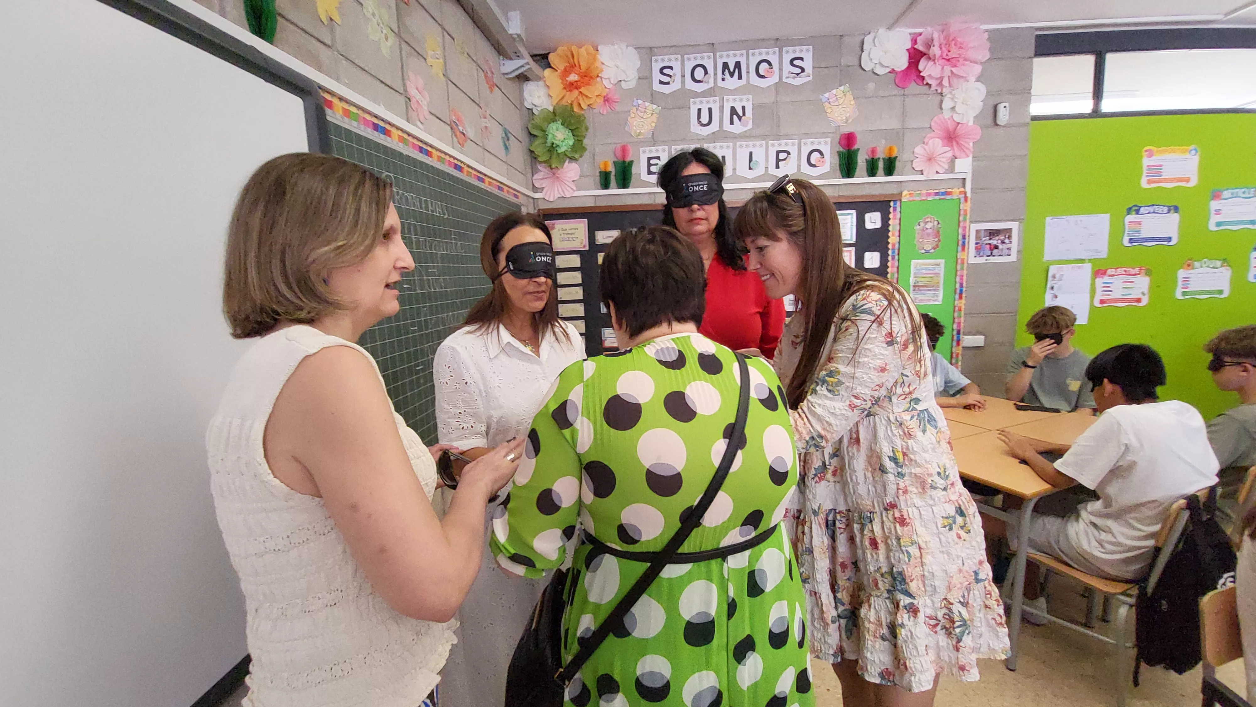 Actividad dedicada al conocimiento del braille en el colegio Santa Rosa. Foto Mercedes Manterola