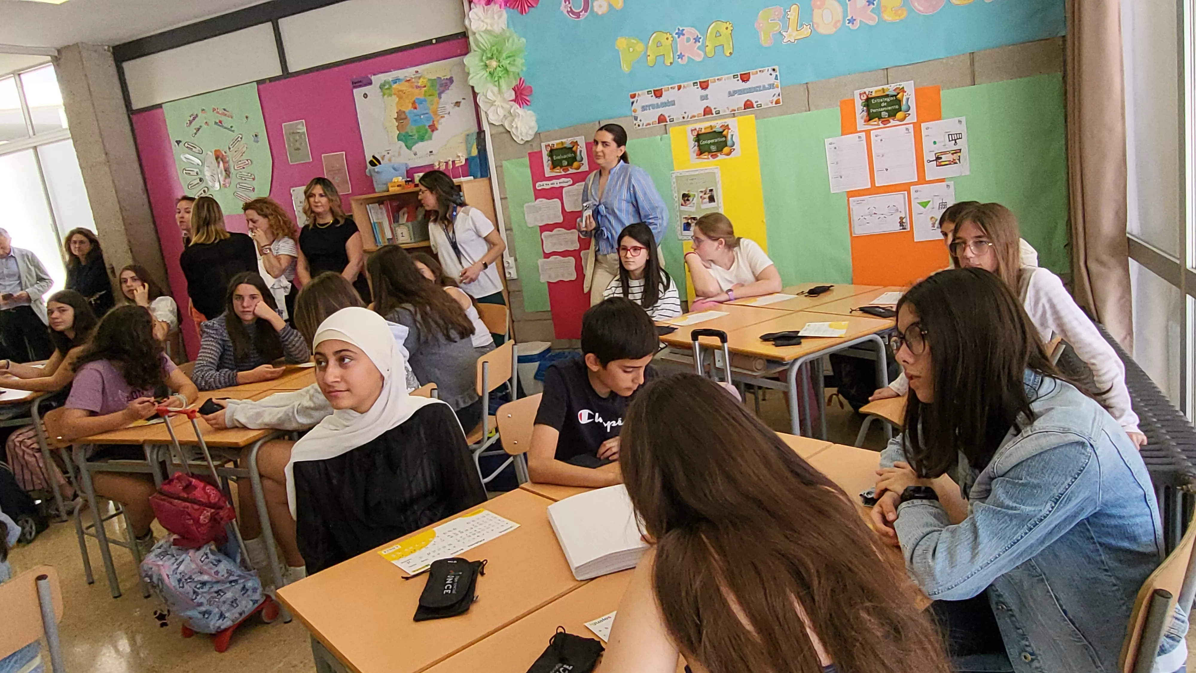 Actividad dedicada al conocimiento del braille en el colegio Santa Rosa. Foto Mercedes Manterola