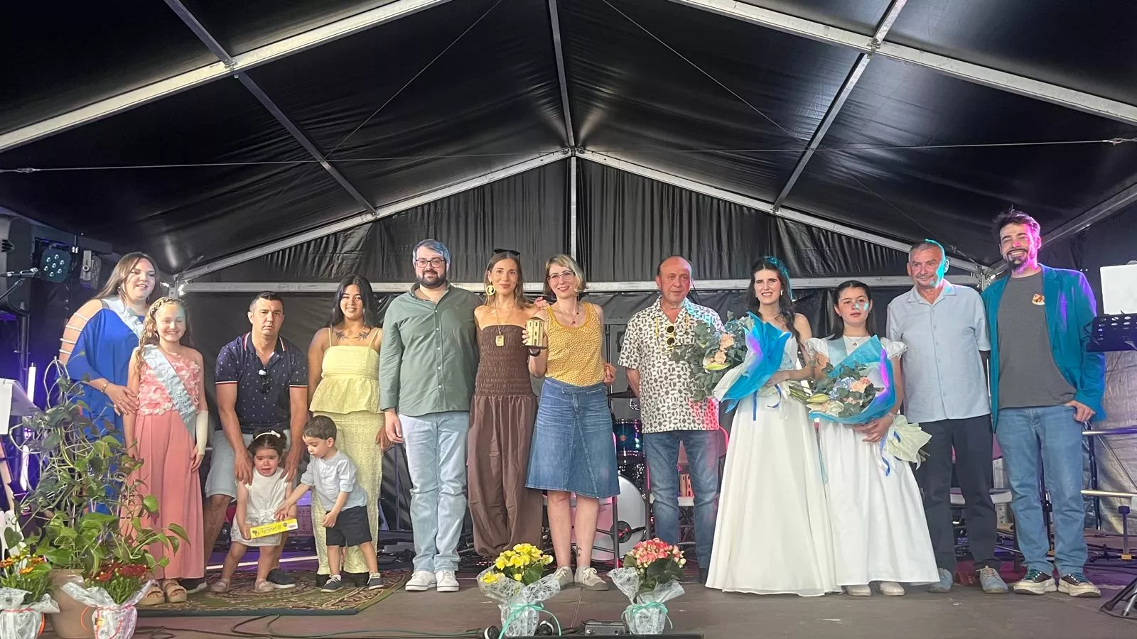 El barrio María Auxiliadora inaugura sus fiestas. Foto Mercedes Manterola
