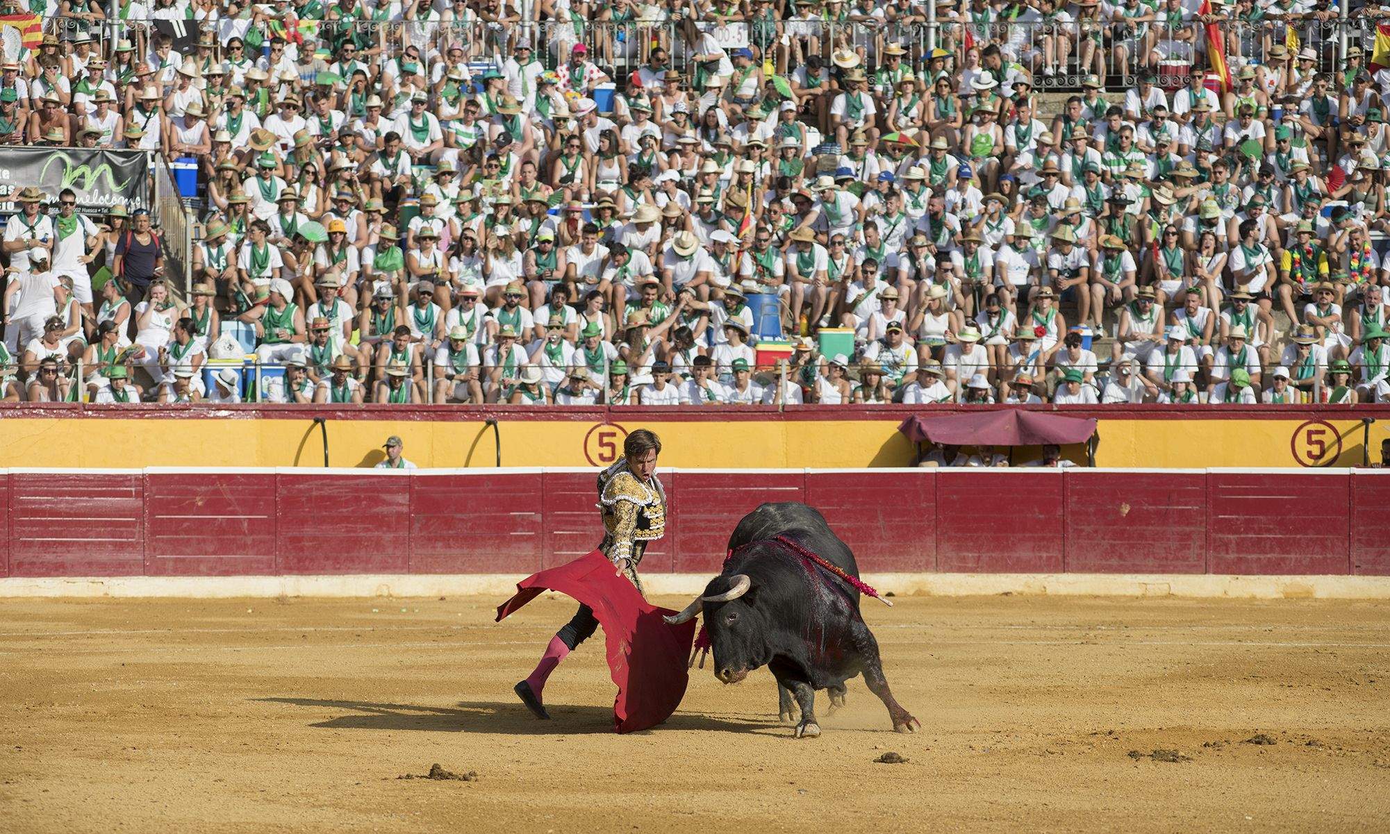 El Juli cuajó una gran faena de su primer toro. Foto Jacques Valat 