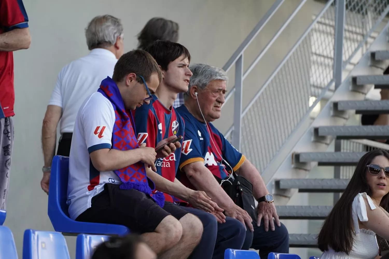 Imágenes de ambiente en El Alcoraz, SD Huesca-CD Castellón. Foto: Dani Vidal @fotomaniafut