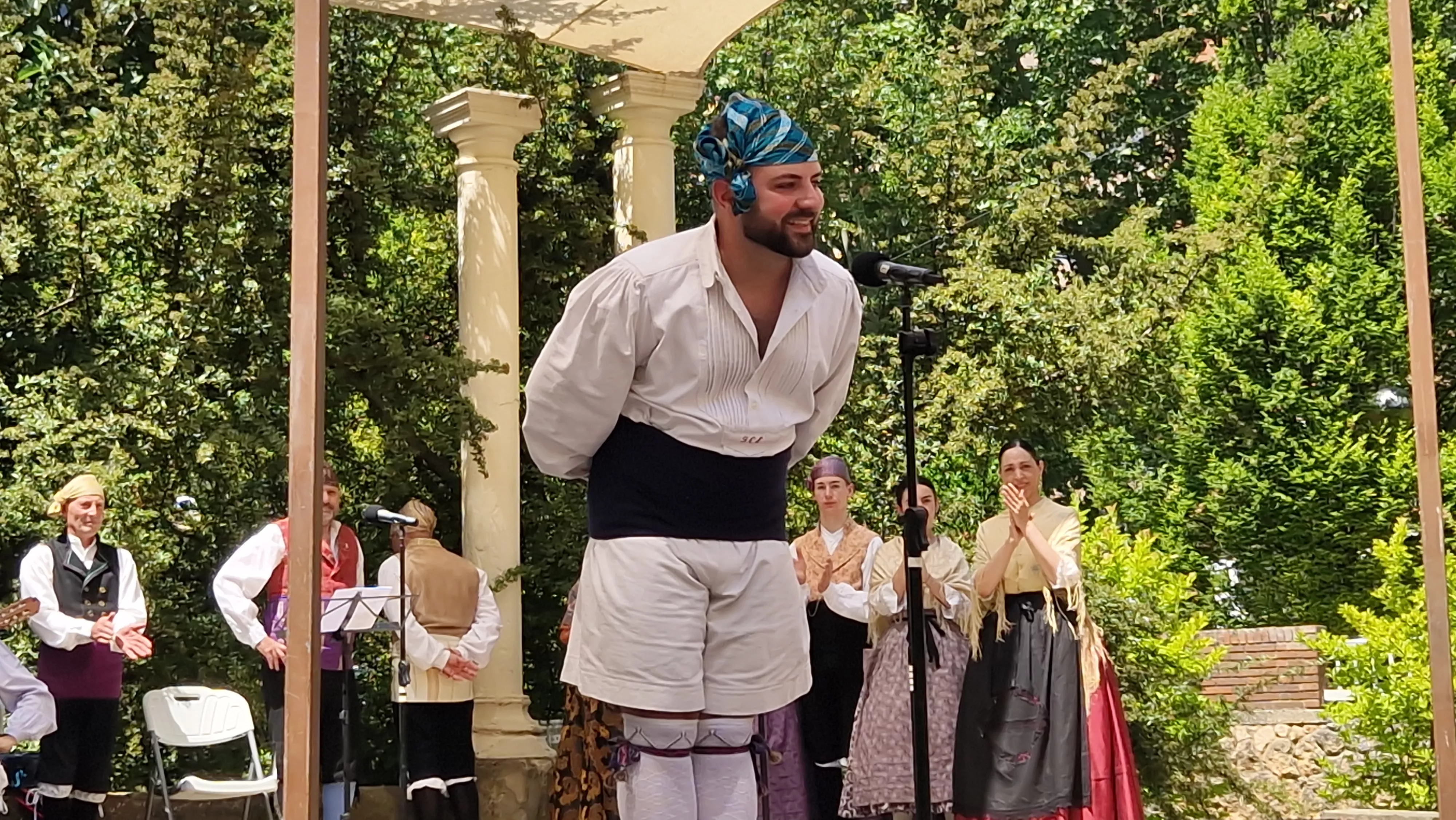 Elenco en el Ciclo de Floklore de Aragón. Foto Myriam Martínez