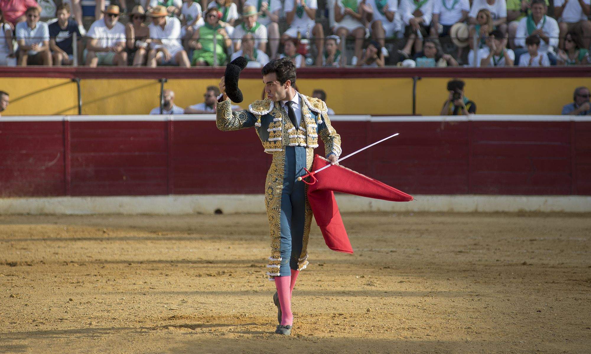 Tomás Rufo salió por la puerta grande en su primera tarde en Huesca. Foto Jacques Valat 