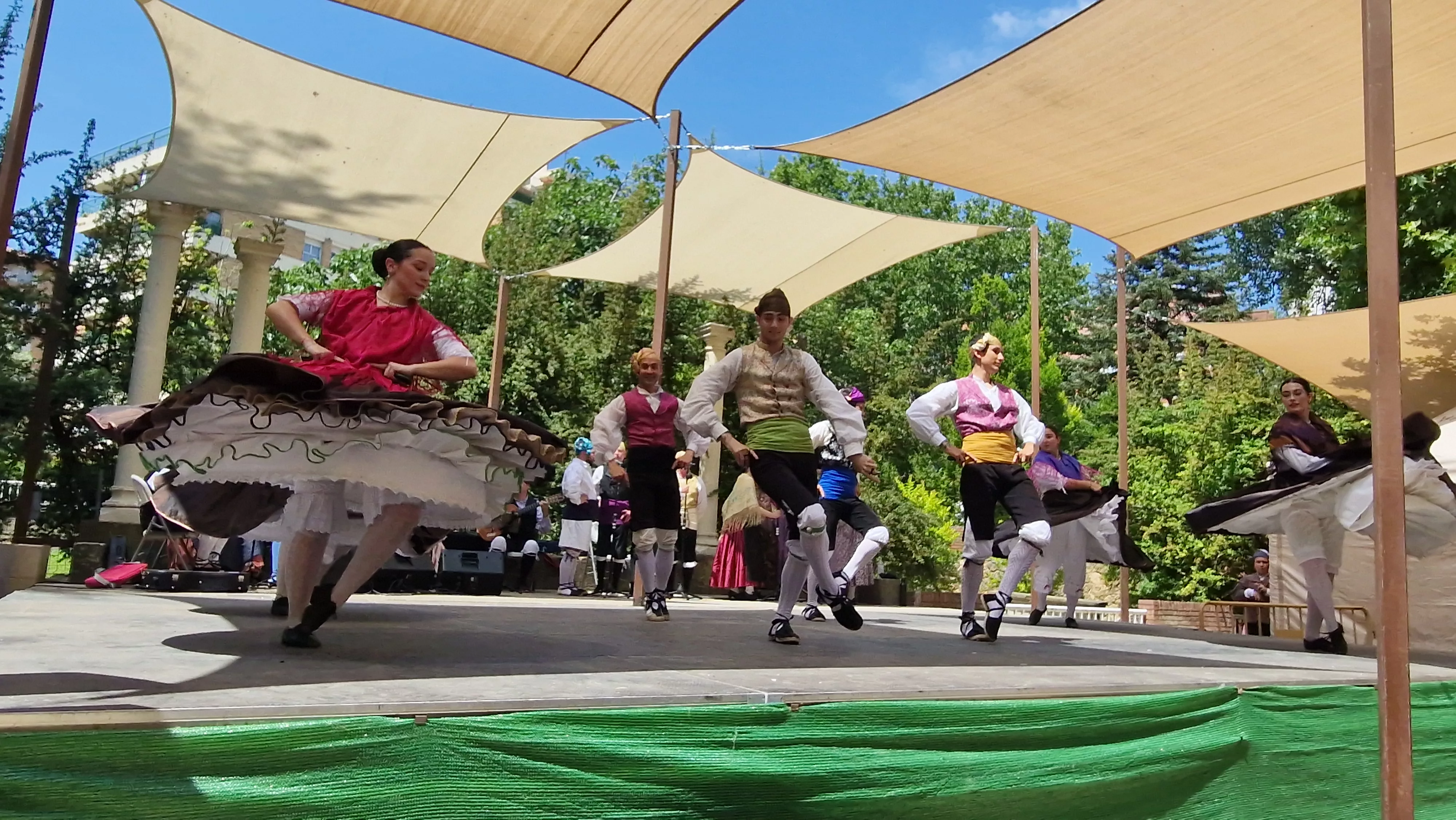 Elenco en el Ciclo de Floklore de Aragón. Foto Myriam Martínez