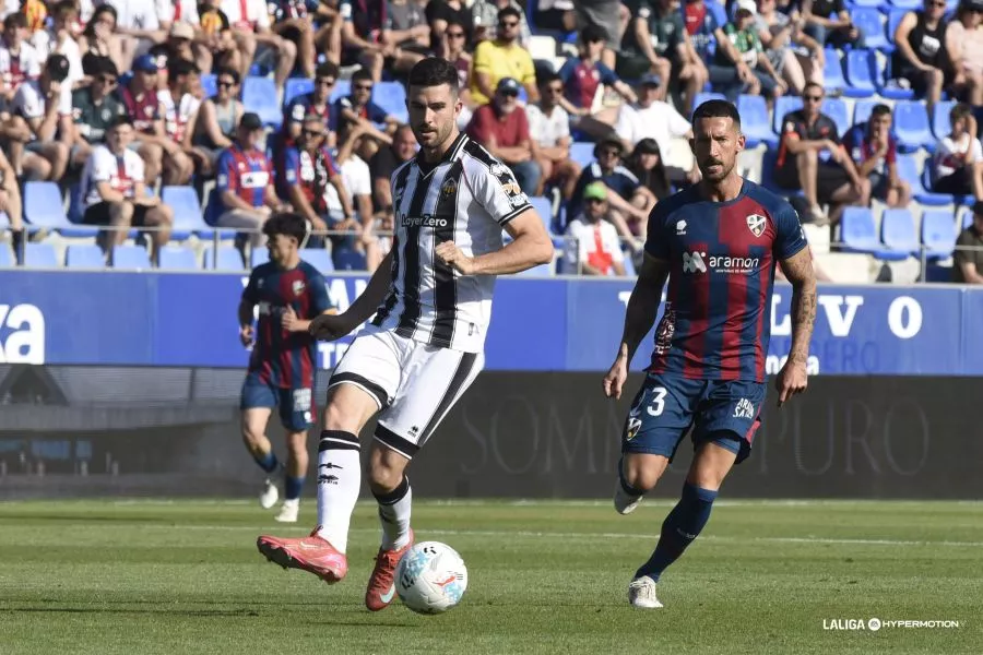 Óscar Sielva, de los mejores jugadores del Huesca