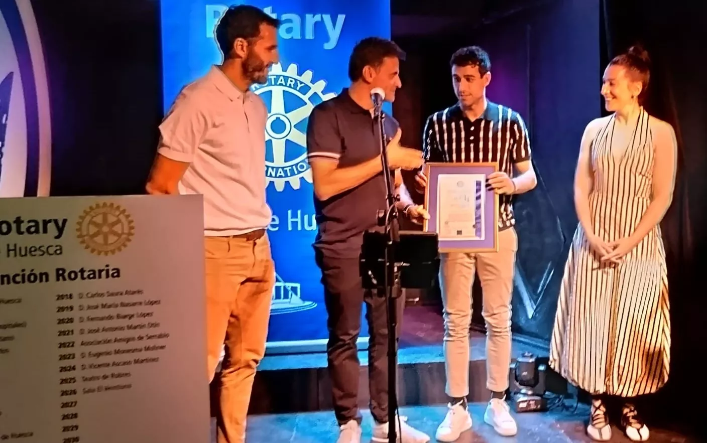 Entrega de la distinción rotaria