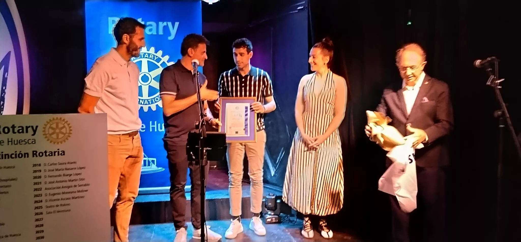 Entrega de la distinción rotaria
