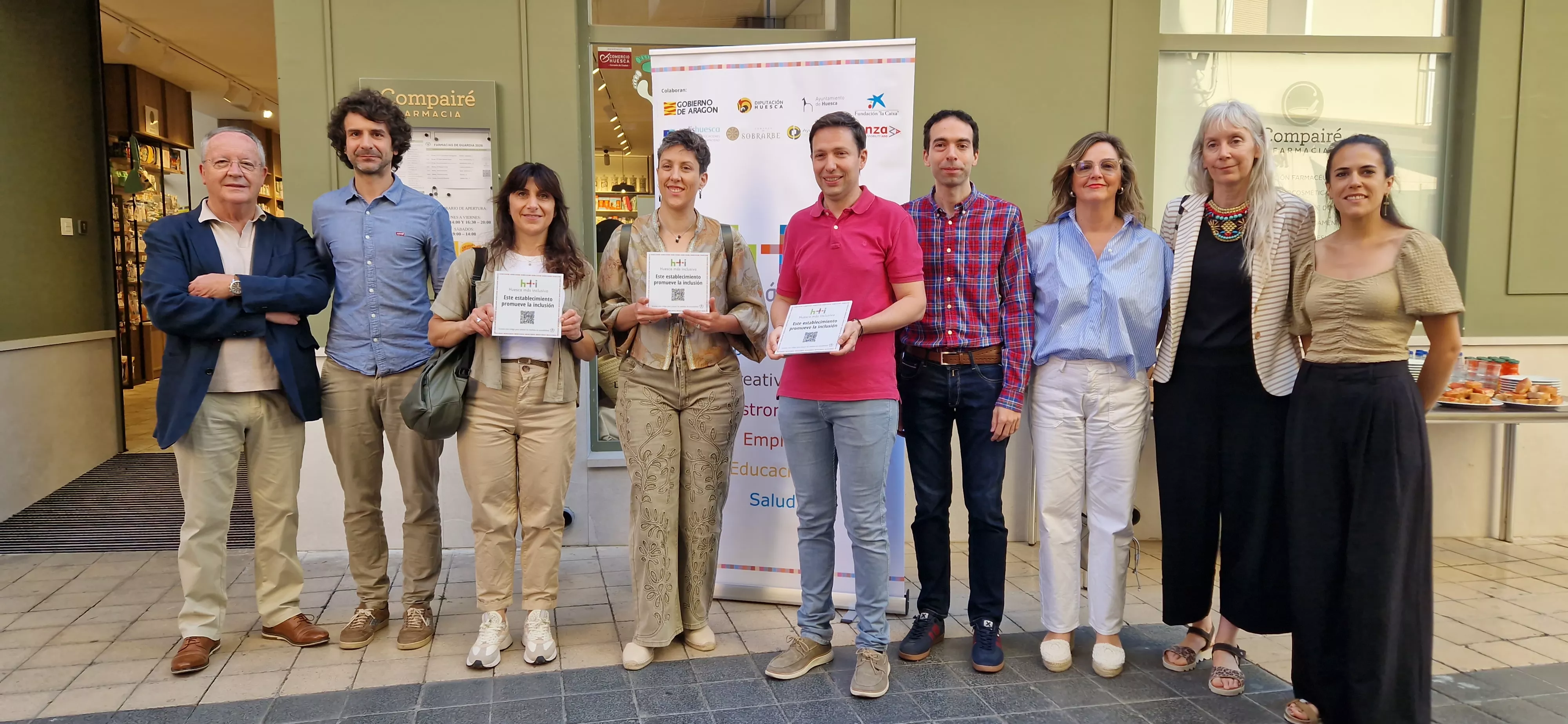 Primeros sellos para los "Establecimientos más accesibles". Foto Myriam Martínez