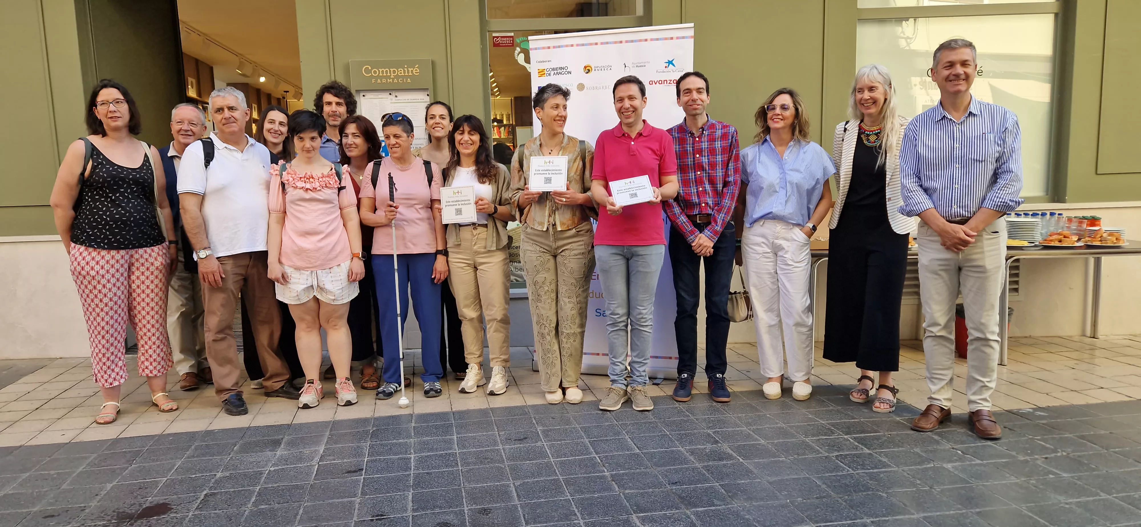 Primeros sellos para los "Establecimientos más accesibles". Foto Myriam Martínez