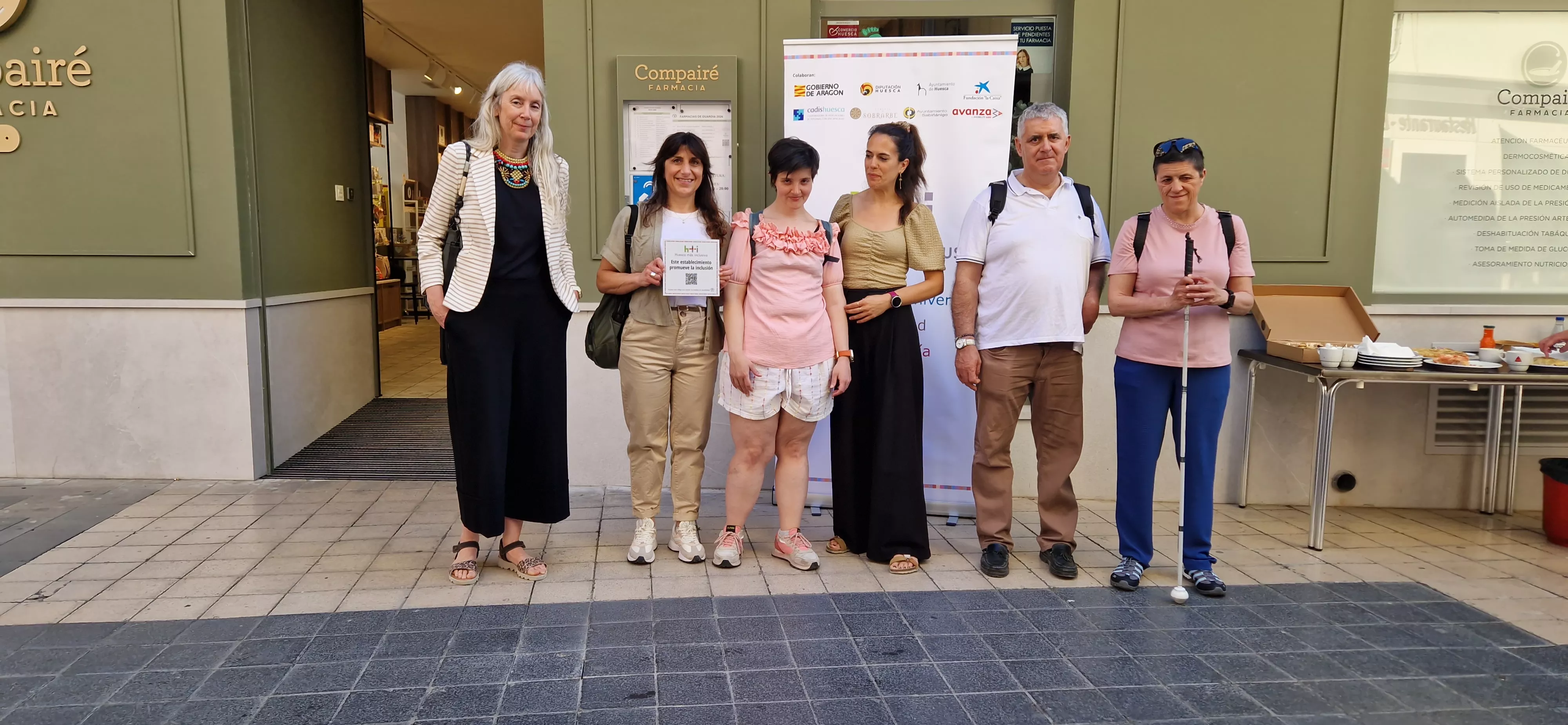 Primeros sellos para los "Establecimientos más accesibles". Foto Myriam Martínez