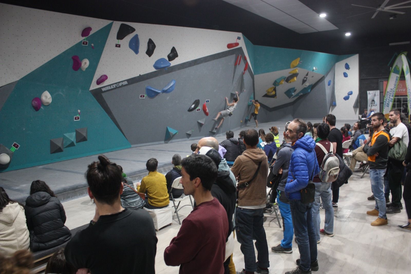 Imágenes de la Competición de Escalada en Bloque Ciudad de Huesca