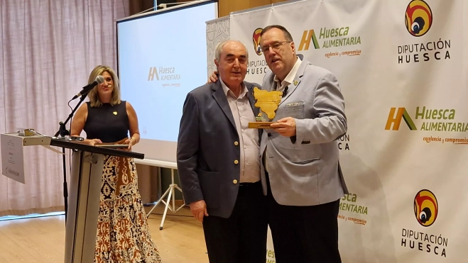 Javier García Antón, premio a la Comunicación, en la Gala de Huesca Alimentaria 2026. Foto Myriam Martínez Javier García Antón, premio a la Comunicación, en la Gala de Huesca Alimentaria 2026. Foto Myriam Martínez