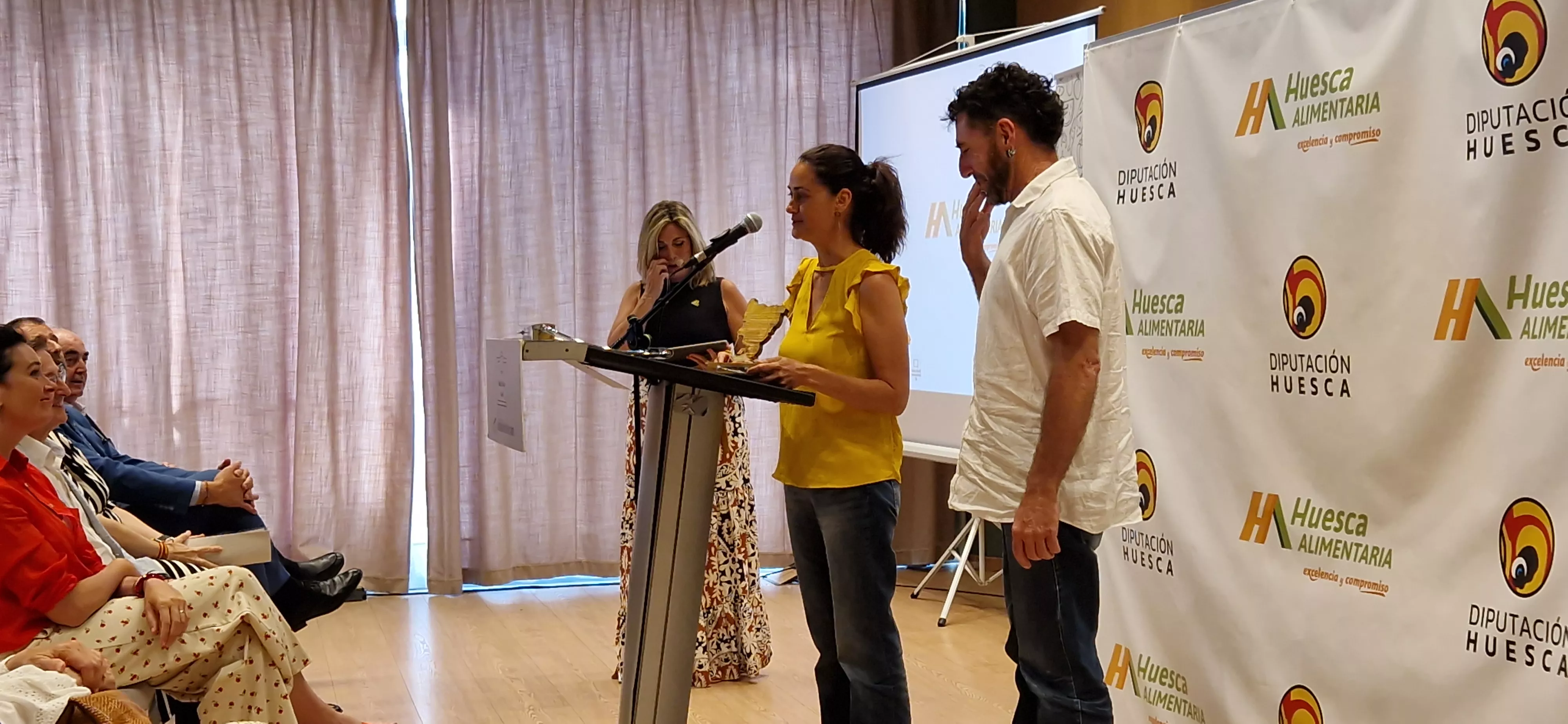 Hoz Miel Artesanal del Pirineo, Productor del año en la Gala de Huesca Alimentaria 2026. Foto Myriam Martínez