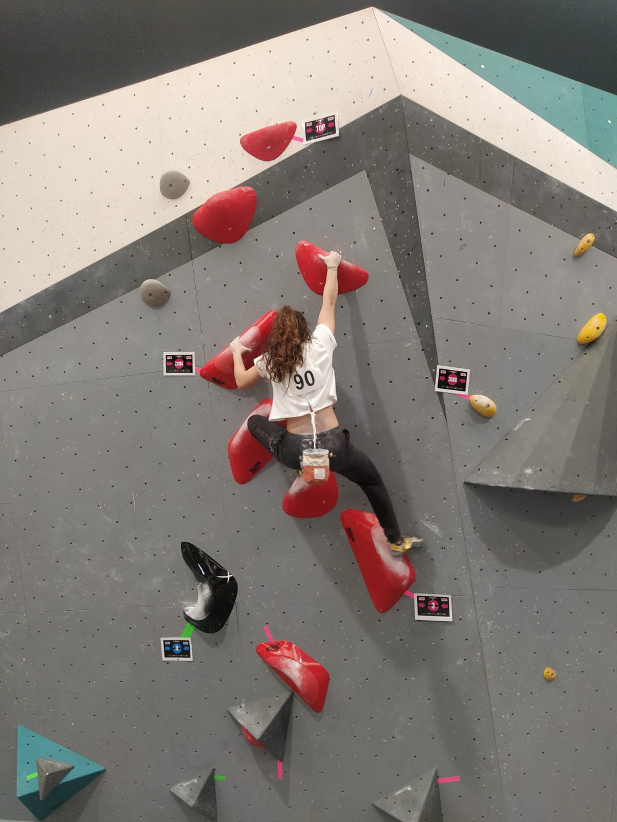 Imágenes de la Competición de Escalada en Bloque Ciudad de Huesca