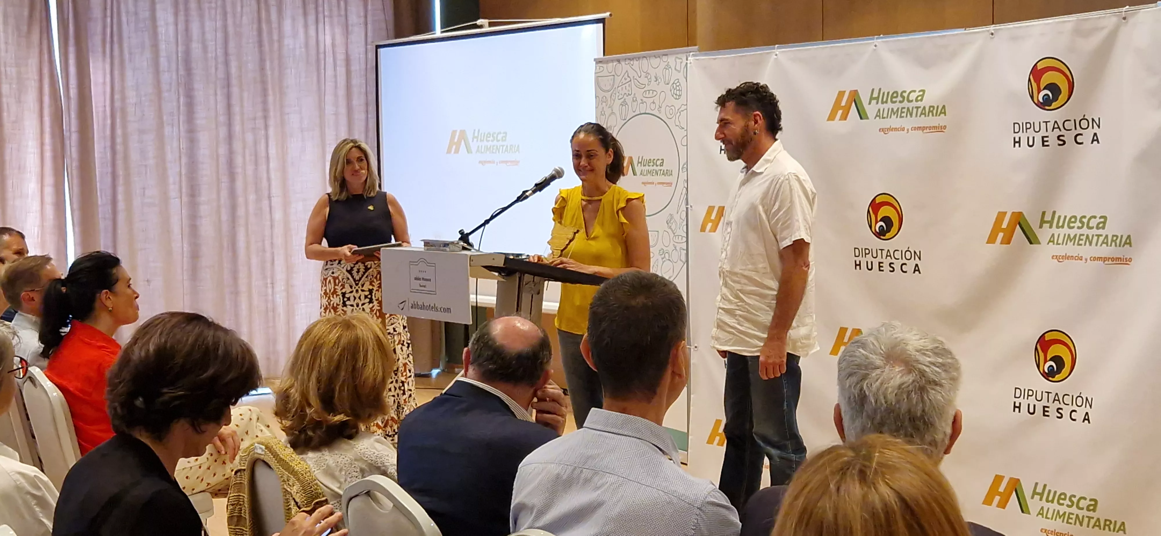 Hoz Miel Artesanal del Pirineo, Productor del año en la Gala de Huesca Alimentaria 2026. Foto Myriam Martínez