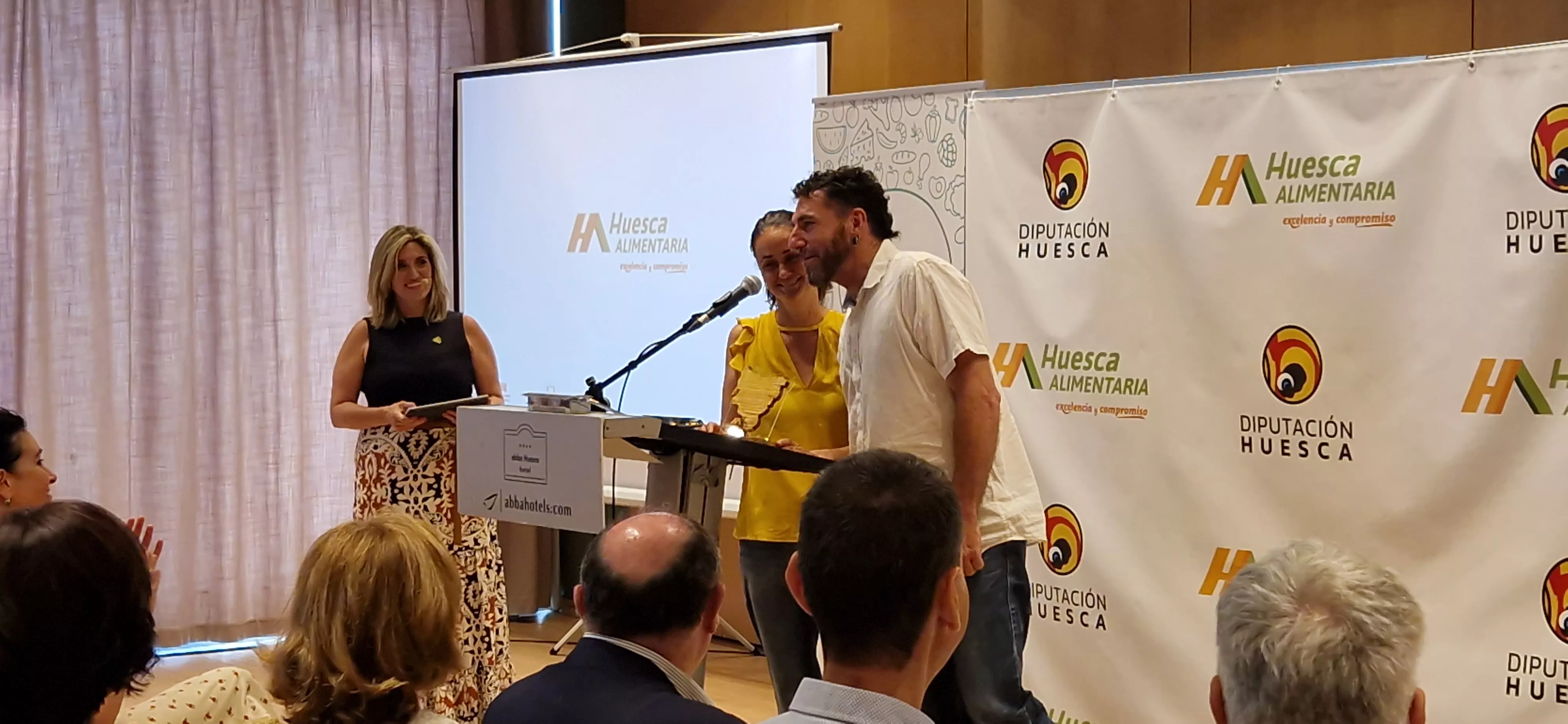 Hoz Miel Artesanal del Pirineo, Productor del año en la Gala de Huesca Alimentaria 2026. Foto Myriam Martínez