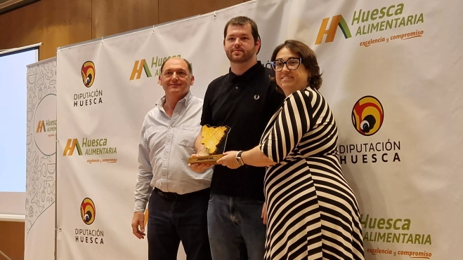 El premio Productor del Año ha sido para Casa Fondevila, en la Gala de Huesca Alimentaria 2026. Foto Myriam Martínez El premio Productor del Año ha sido para Casa Fondevila, en la Gala de Huesca Alimentaria 2026. Foto Myriam Martínez